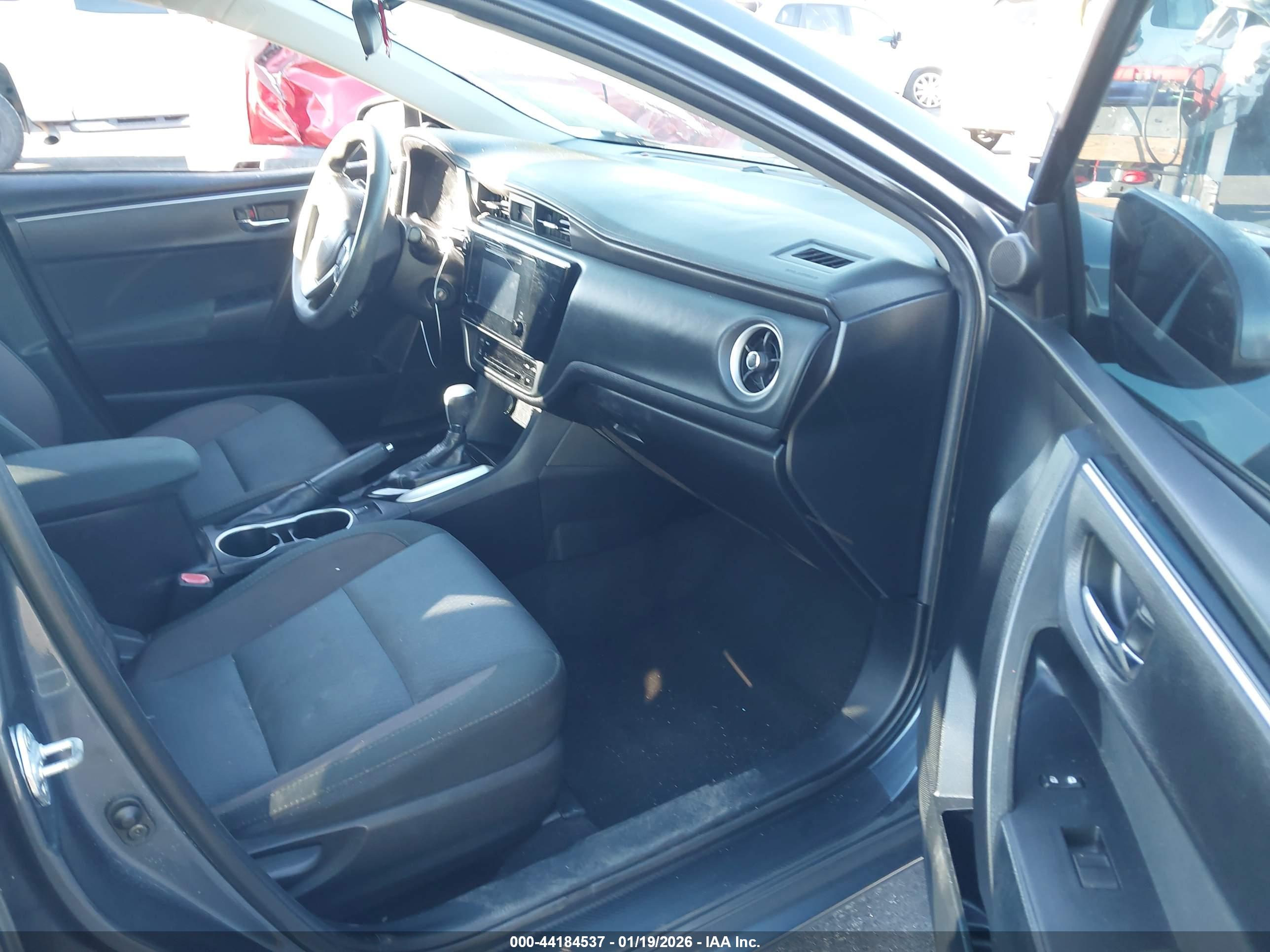TOYOTA COROLLA image 5