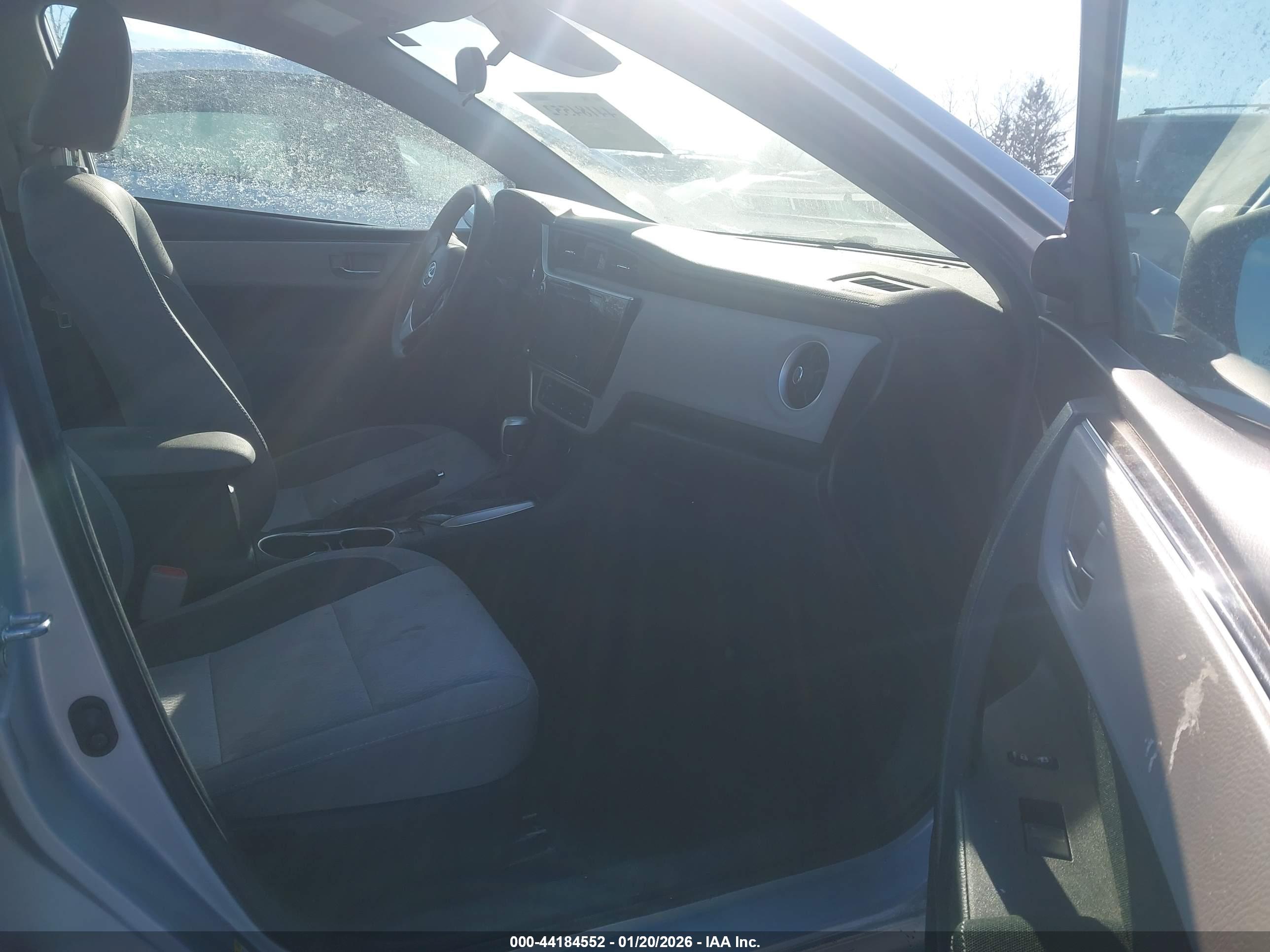 TOYOTA COROLLA image 5