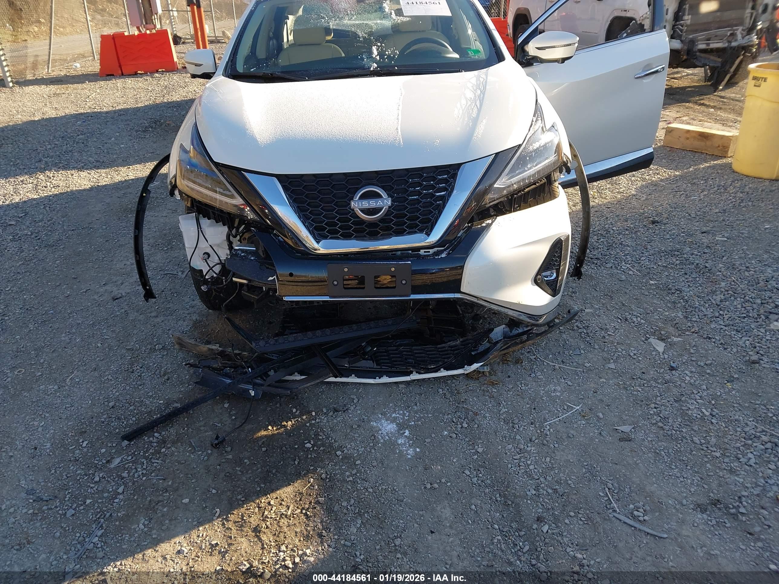 NISSAN MURANO image 6