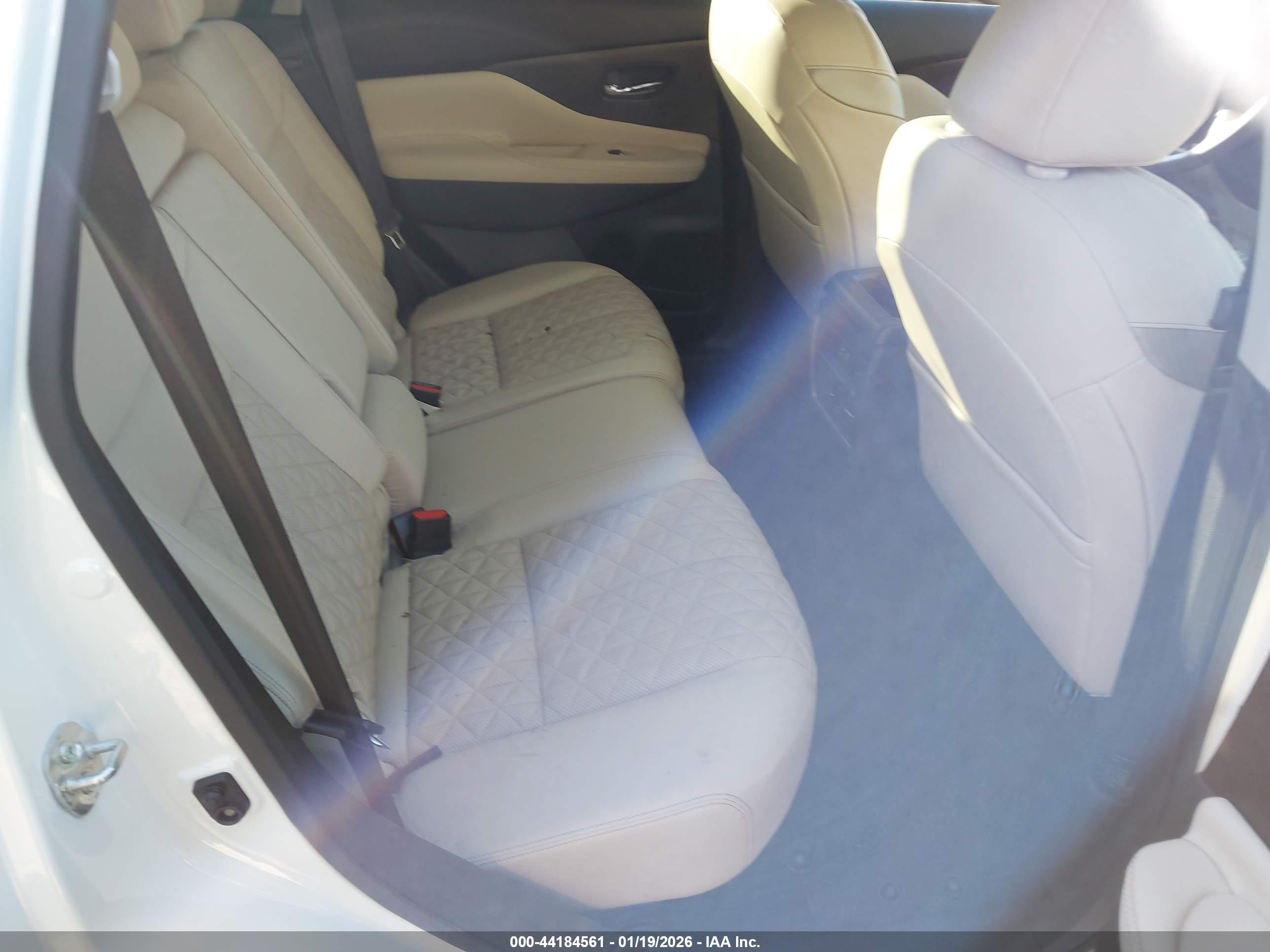 NISSAN MURANO image 8
