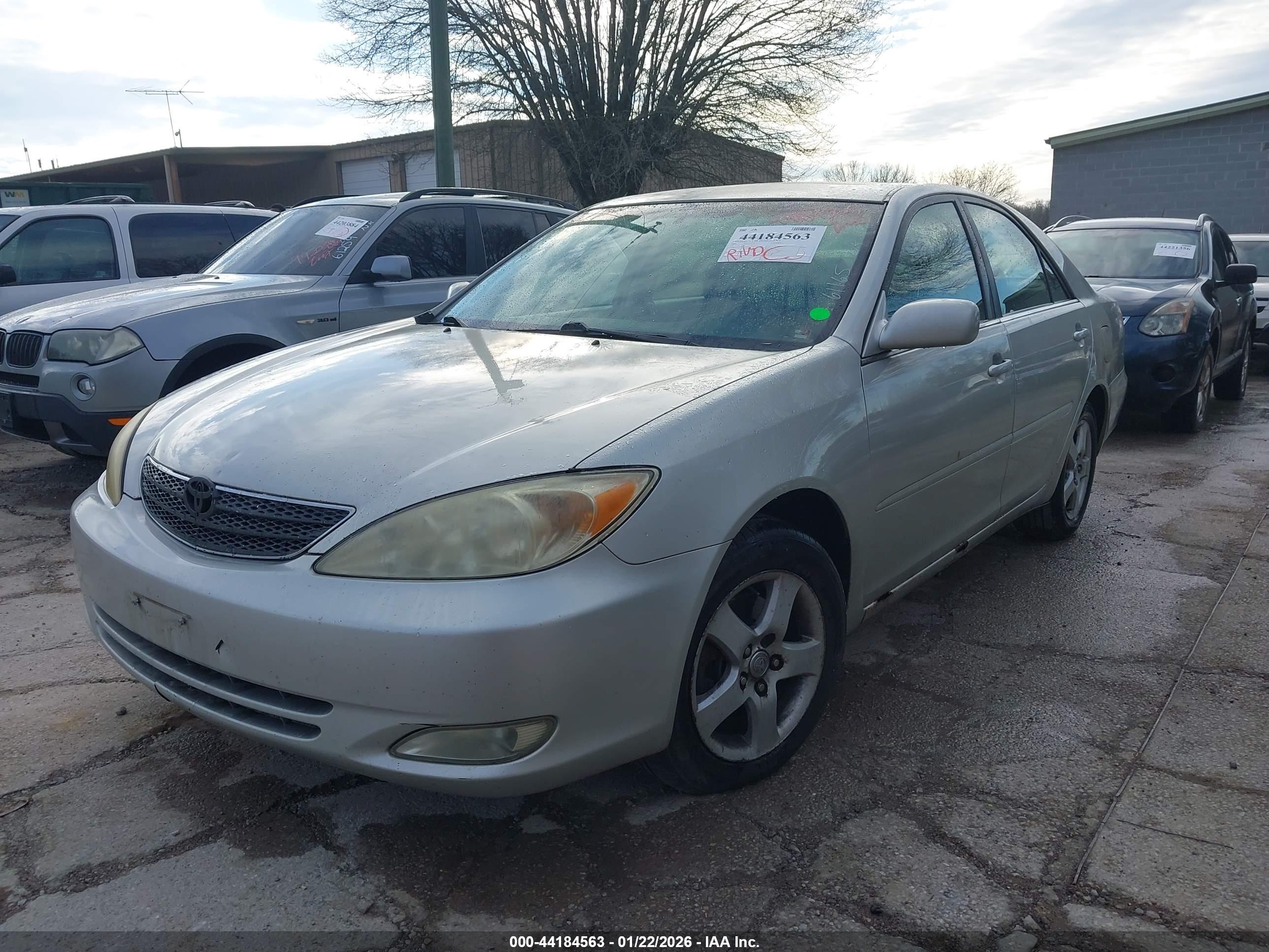TOYOTA CAMRY image 2