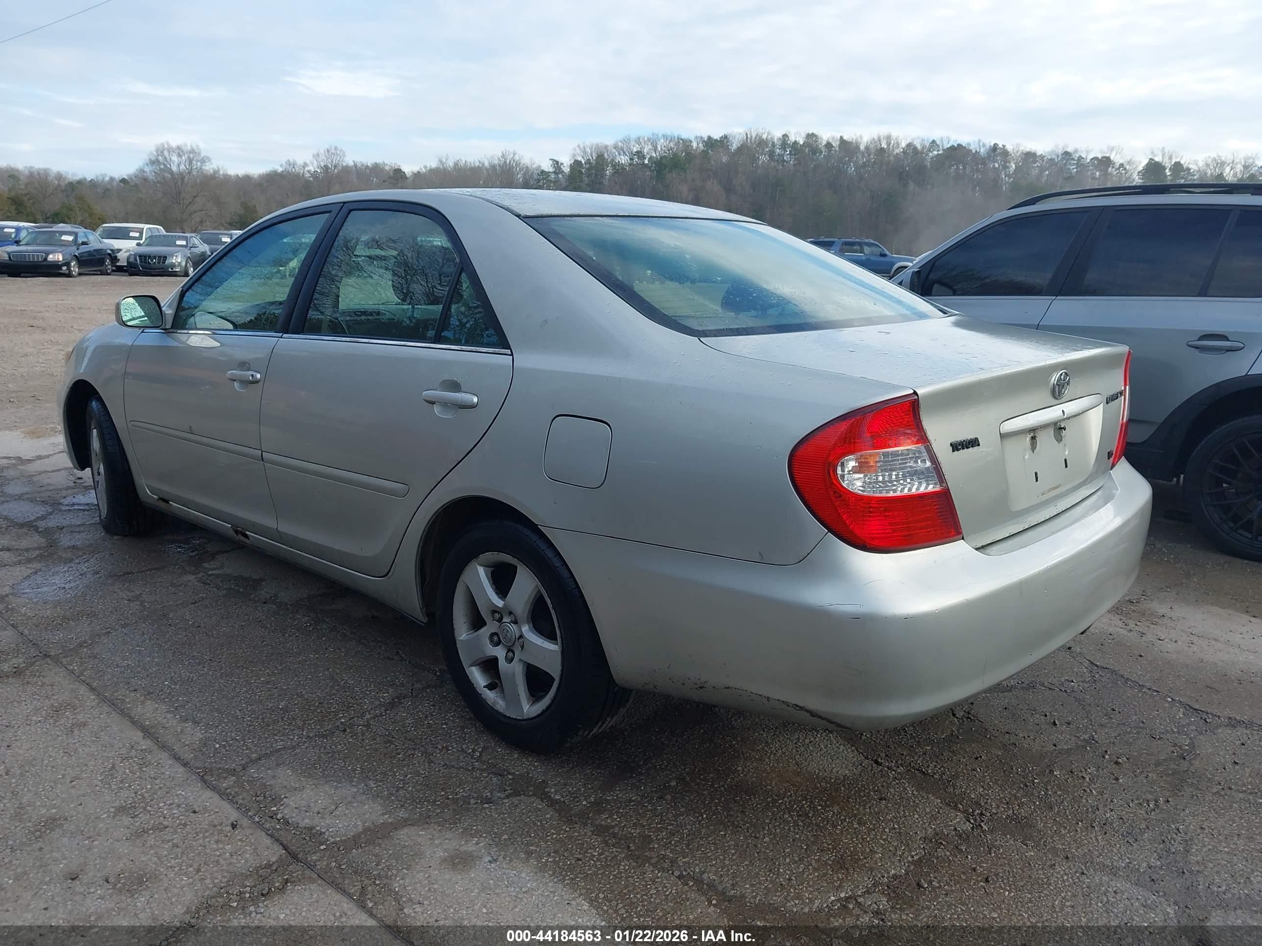 TOYOTA CAMRY image 3