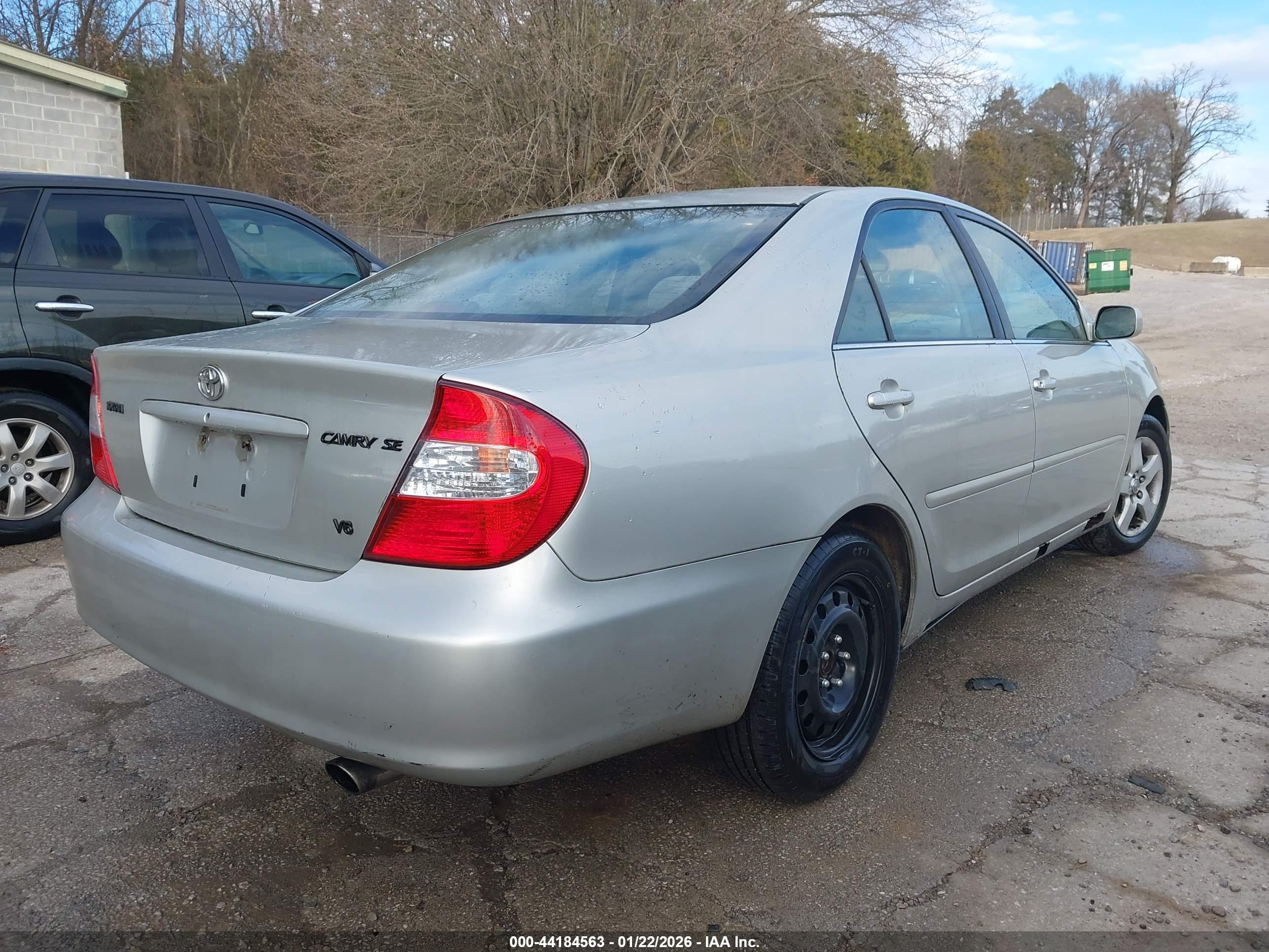 TOYOTA CAMRY image 4
