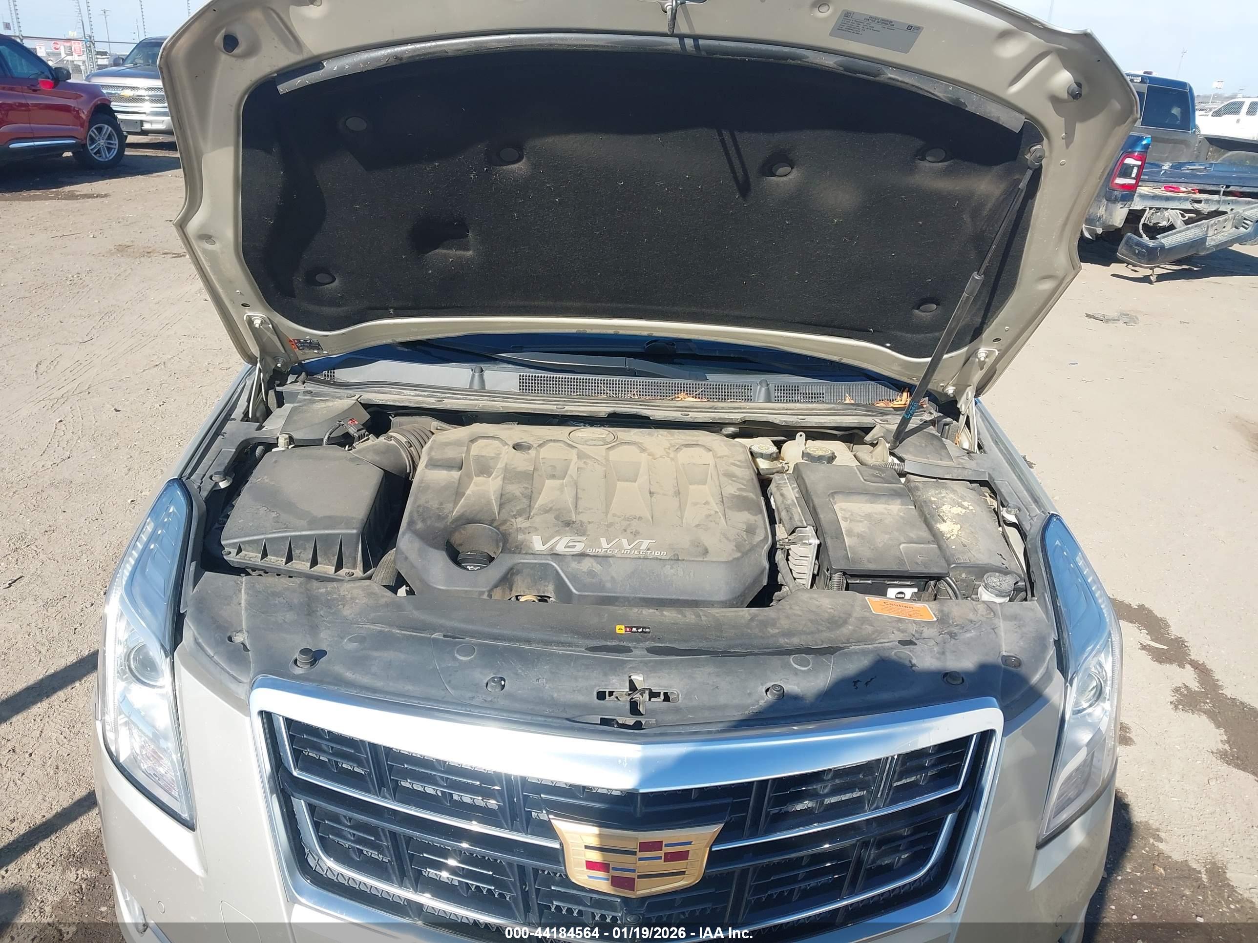 CADILLAC XTS image 10
