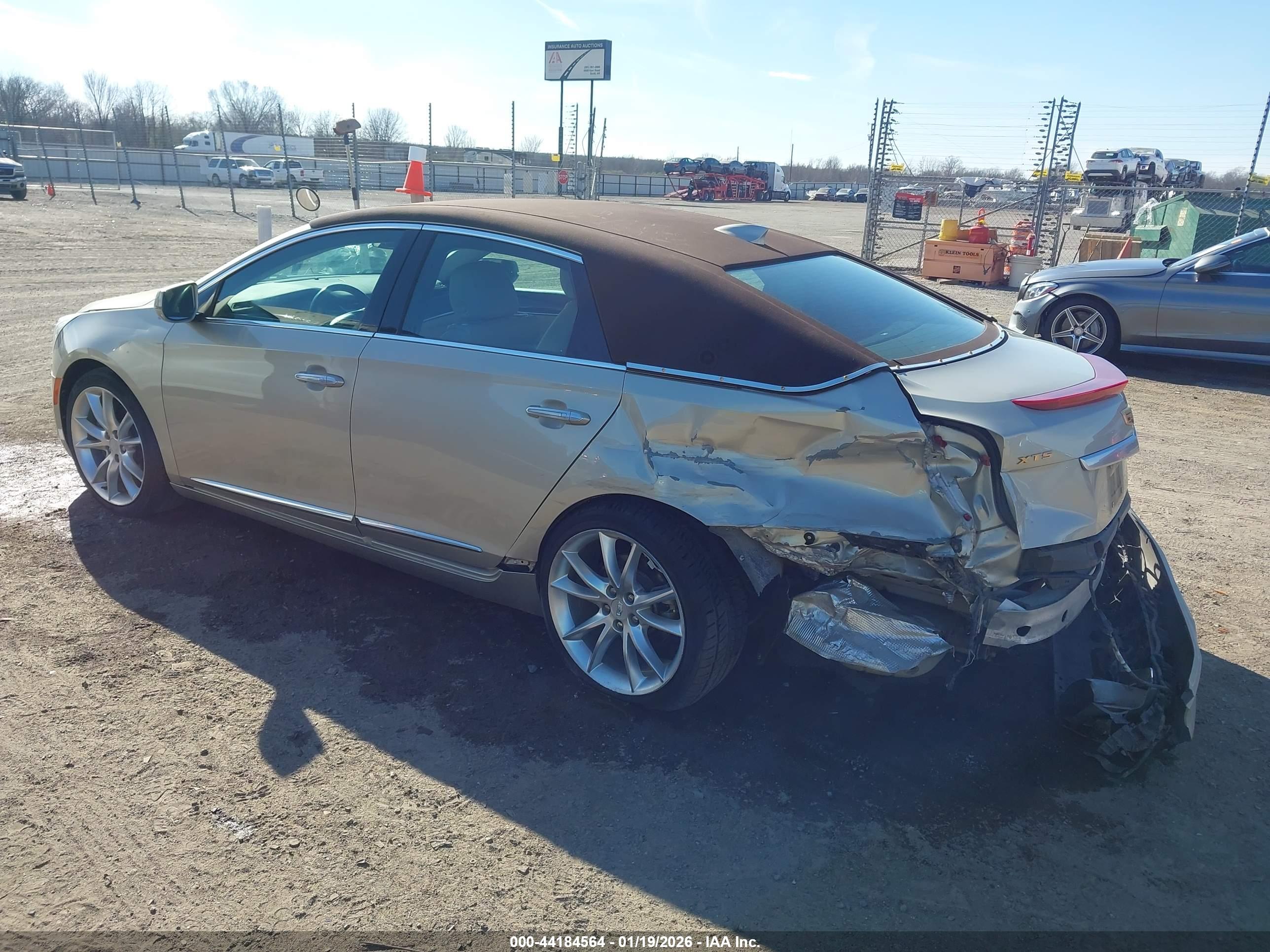 CADILLAC XTS image 3