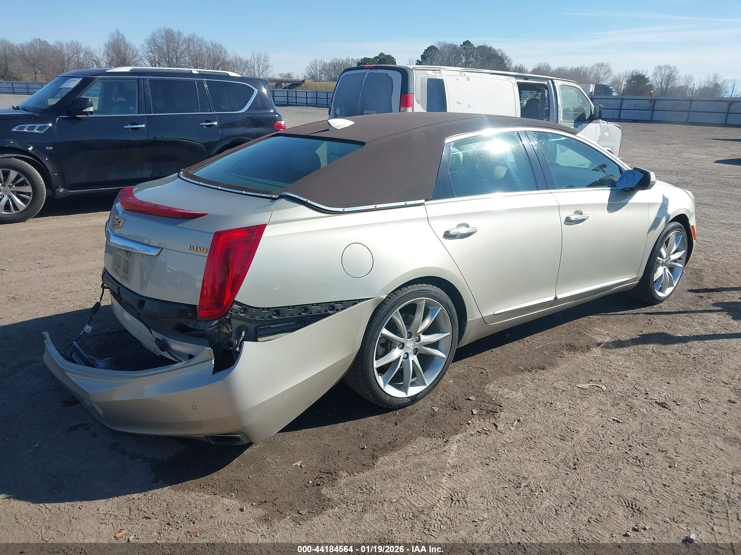 CADILLAC XTS image 4