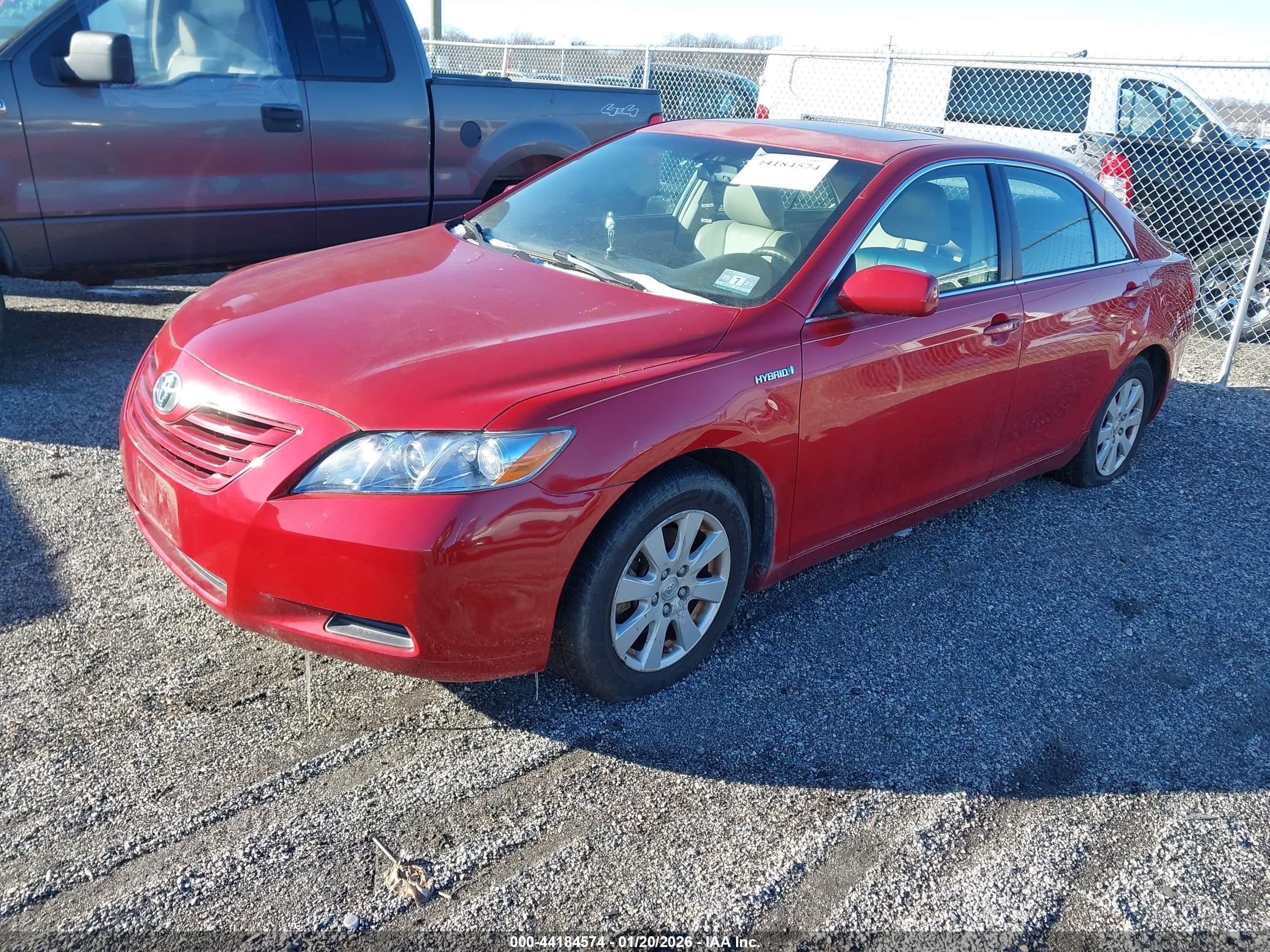 TOYOTA CAMRY image 2