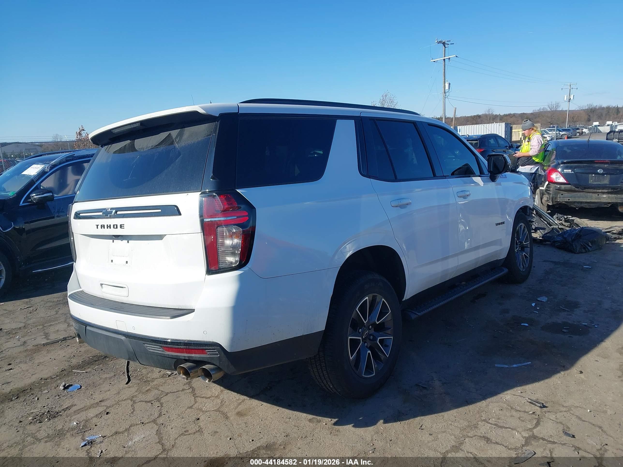 CHEVROLET TAHOE image 4