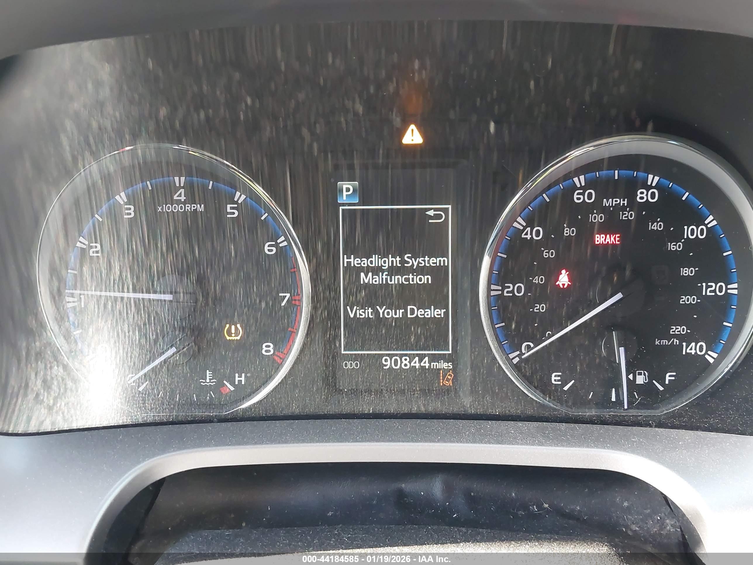 TOYOTA RAV4 image 7