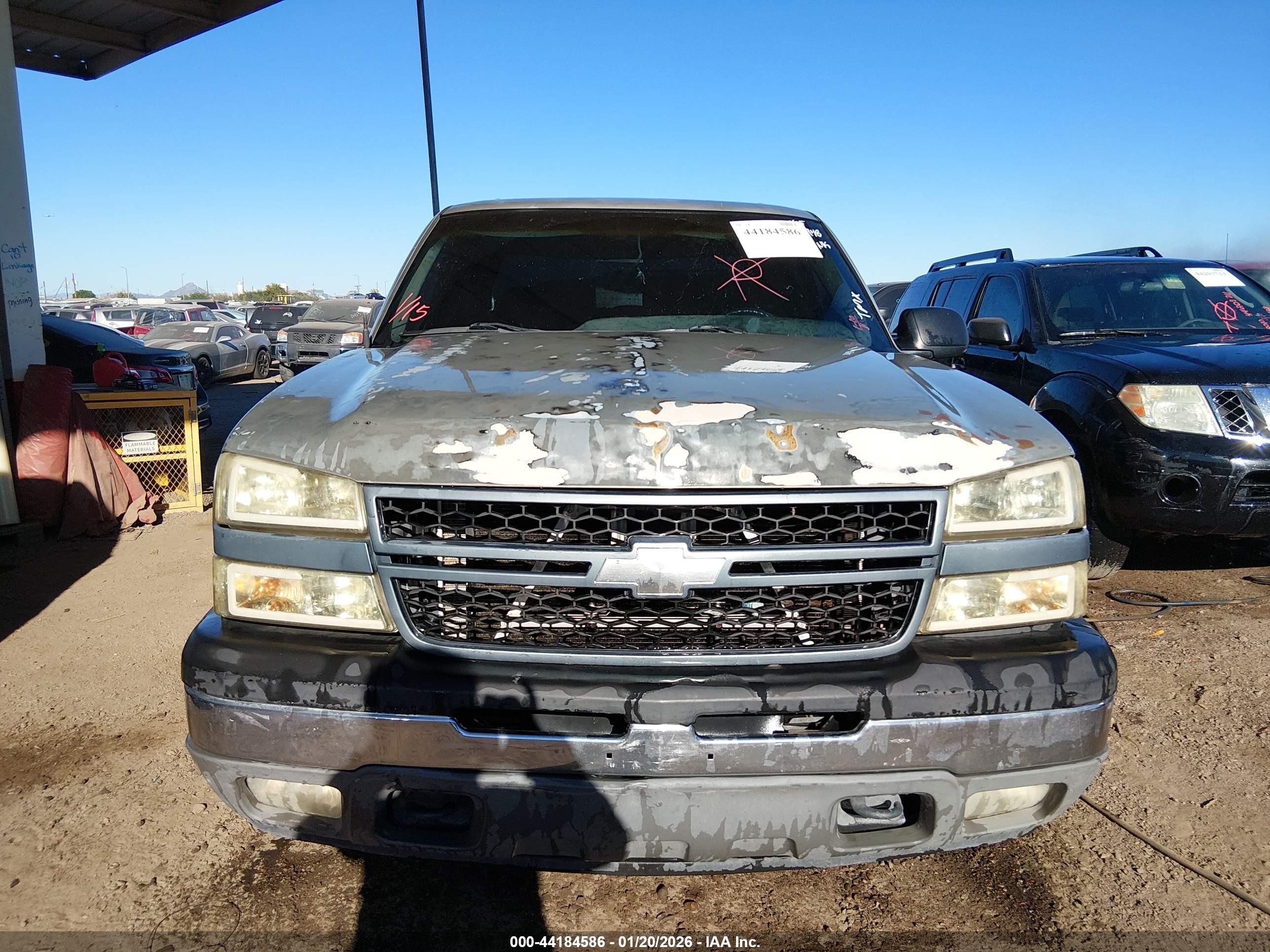 CHEVROLET SILVERADO image 6