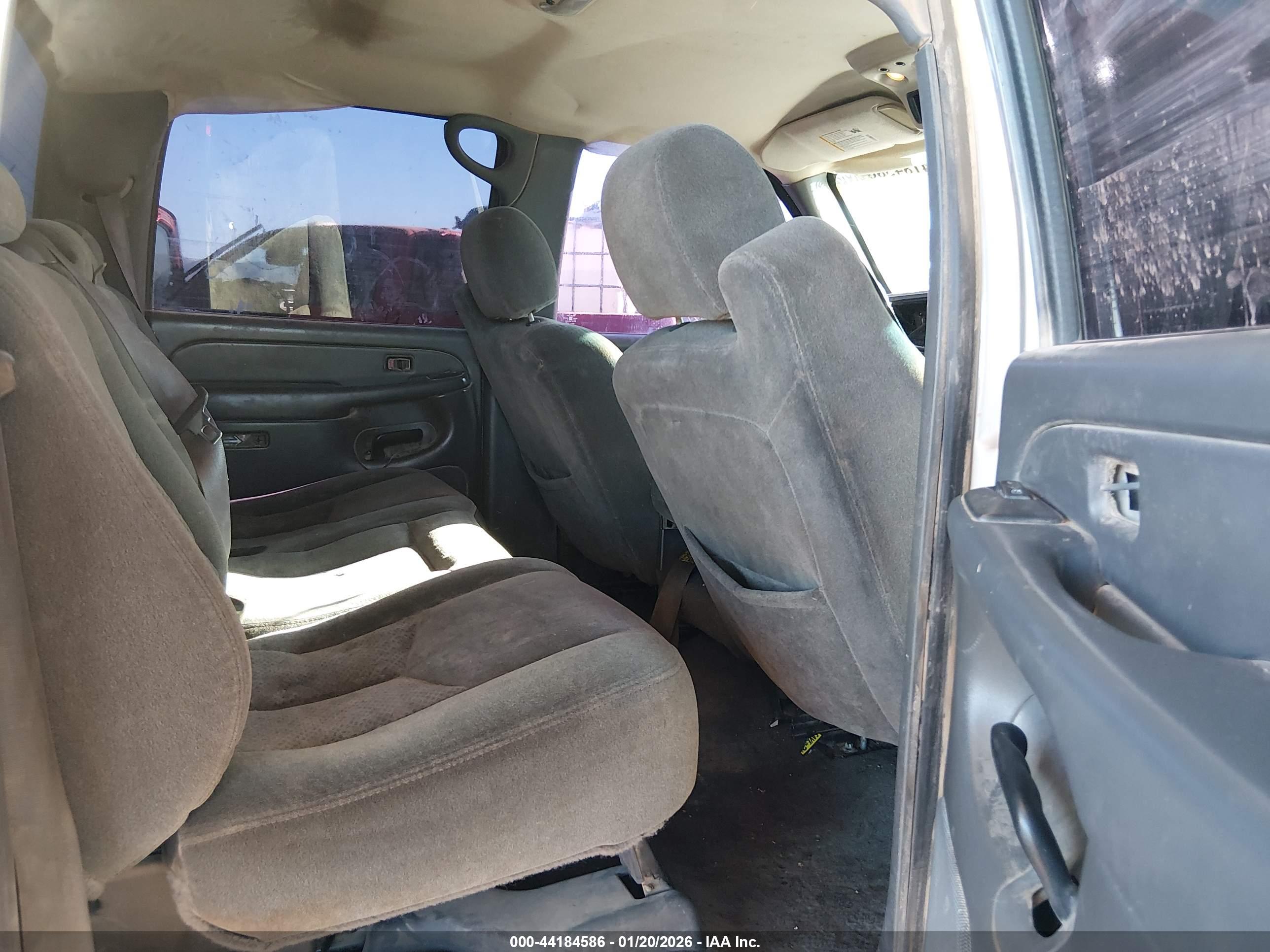CHEVROLET SILVERADO image 8