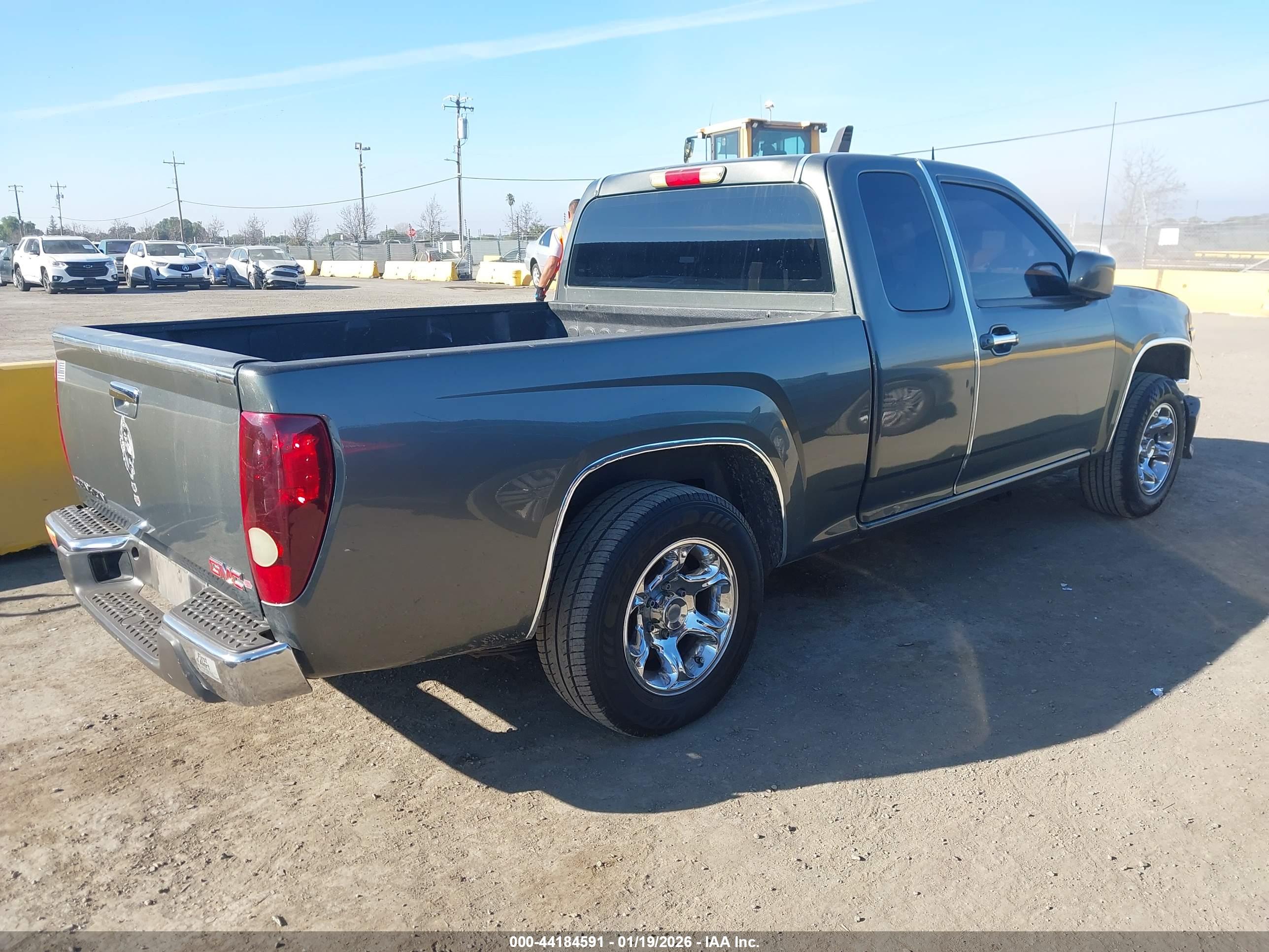 GMC CANYON image 4