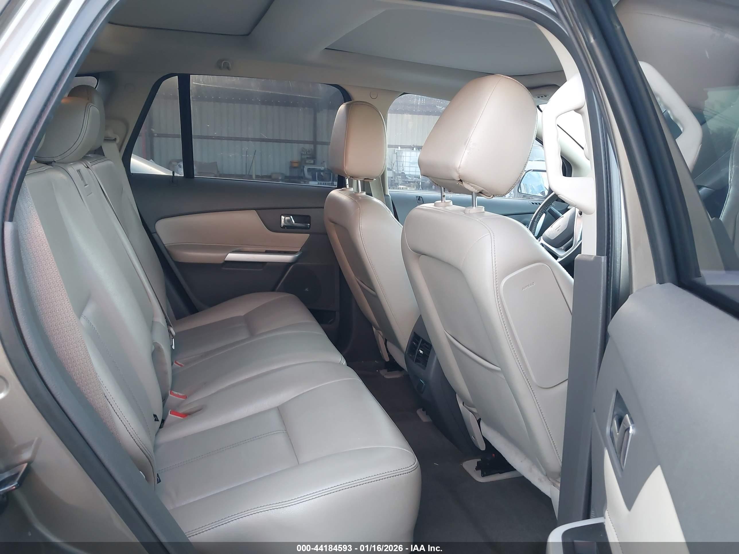 FORD EDGE image 8