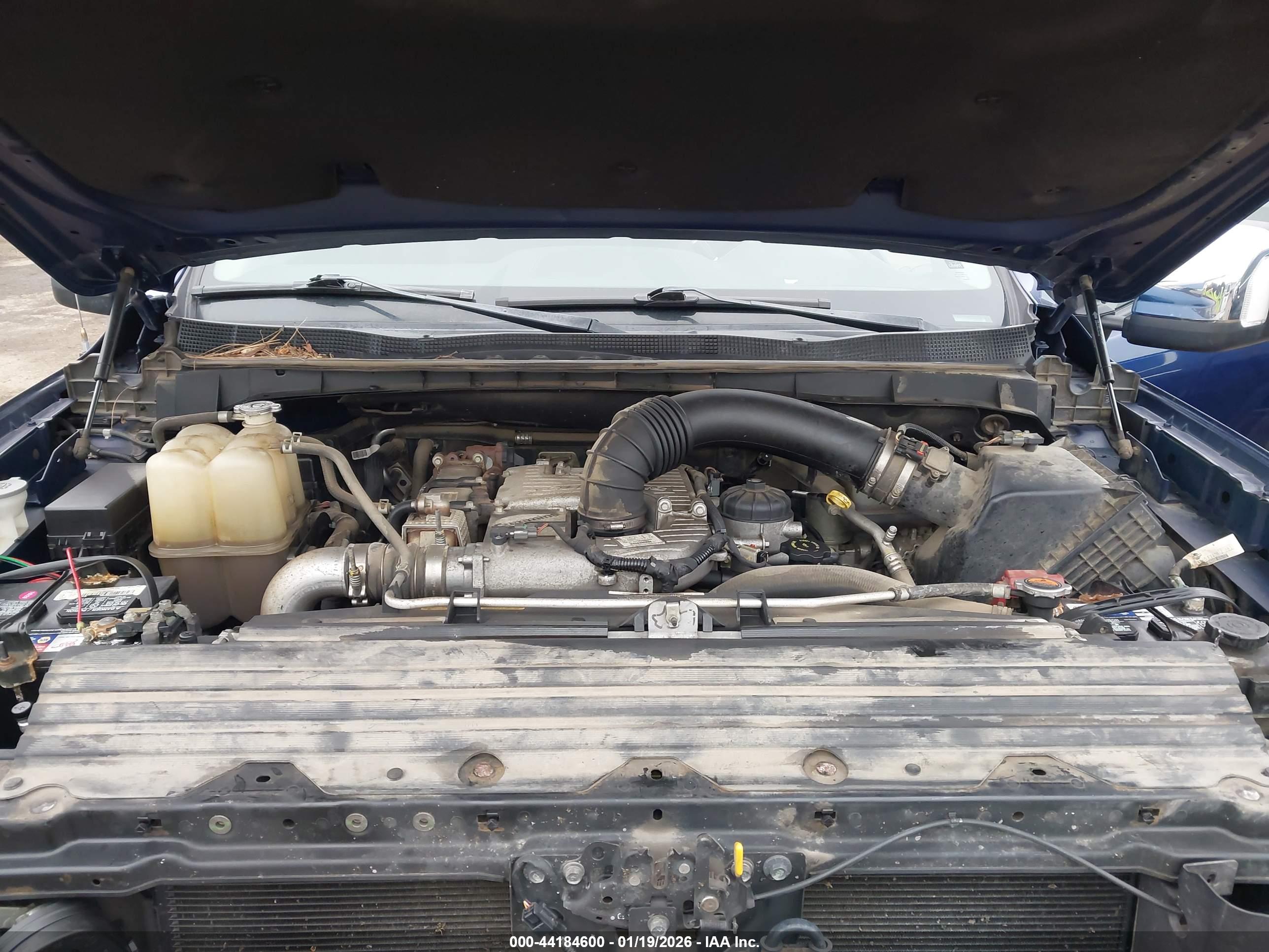 NISSAN TITAN image 10