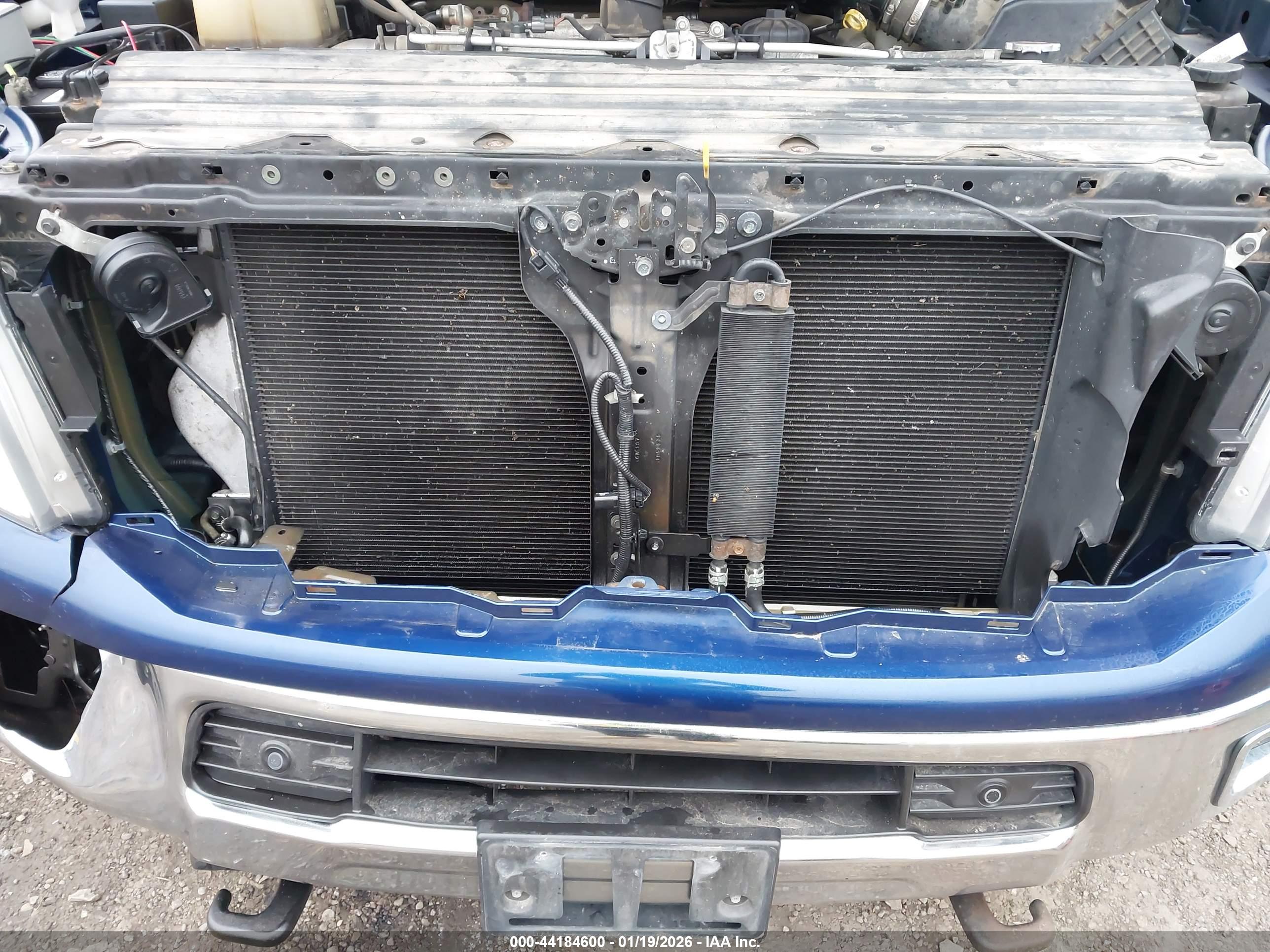 NISSAN TITAN image 6