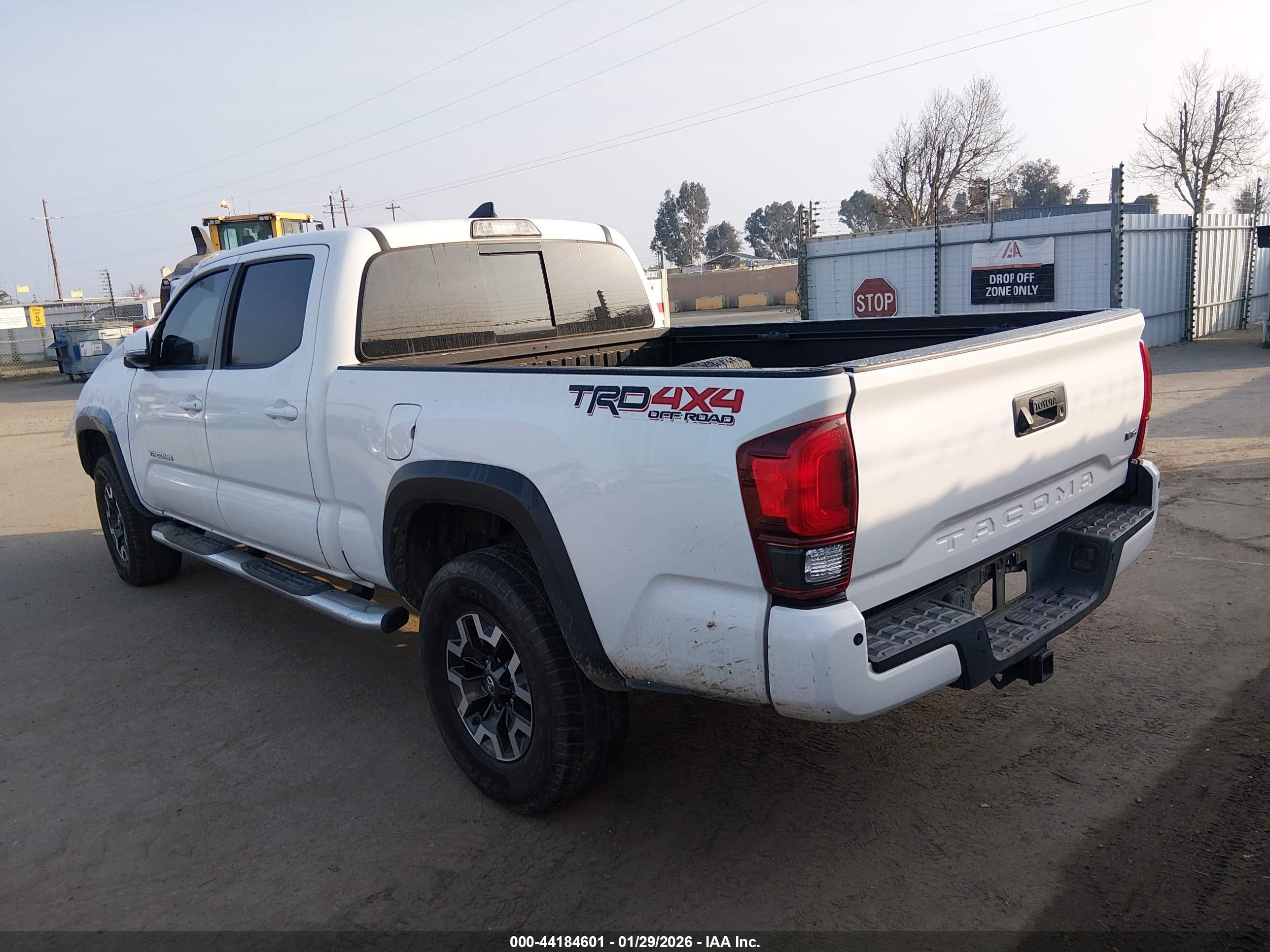 TOYOTA TACOMA image 3