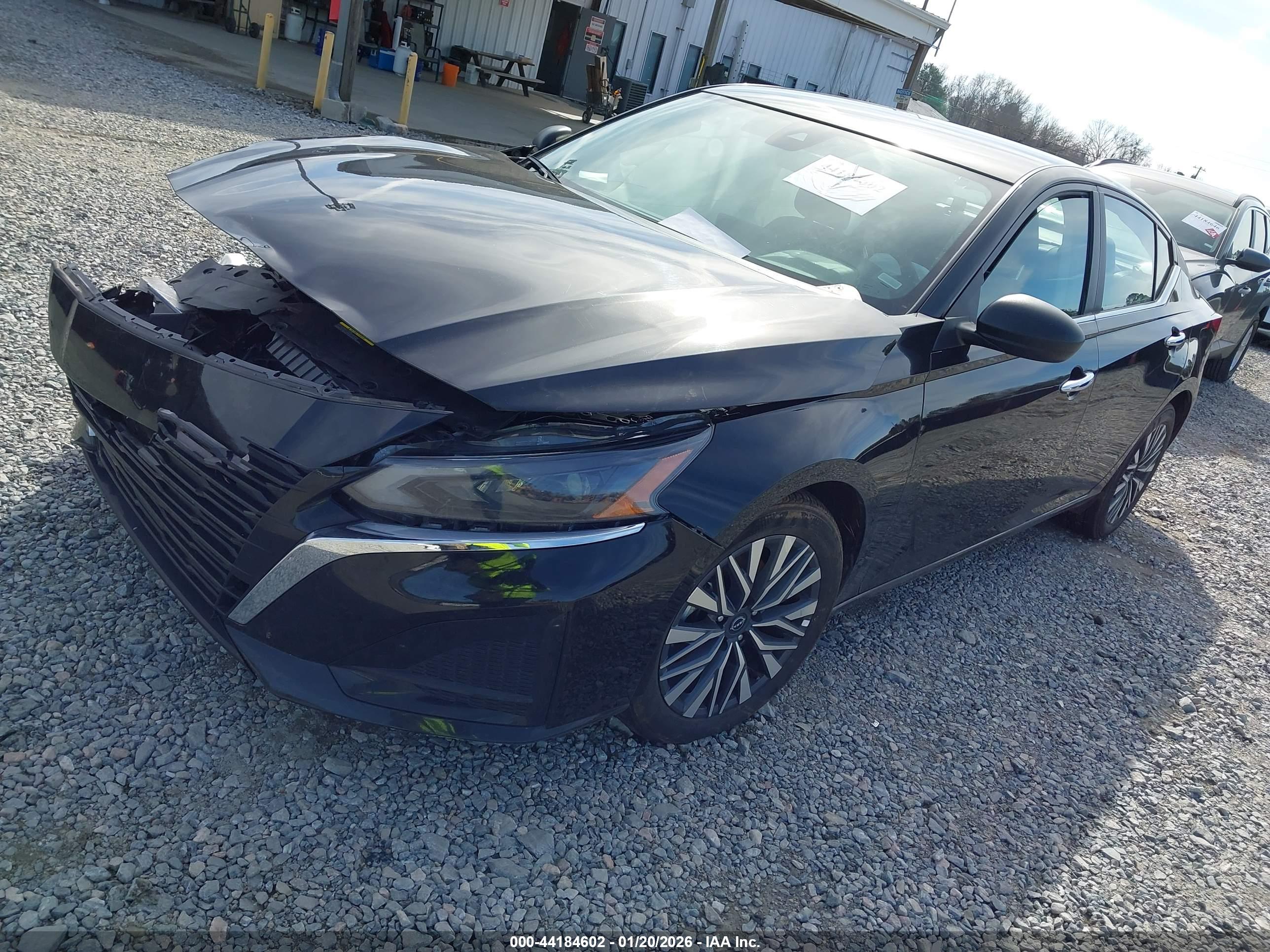 NISSAN ALTIMA image 2