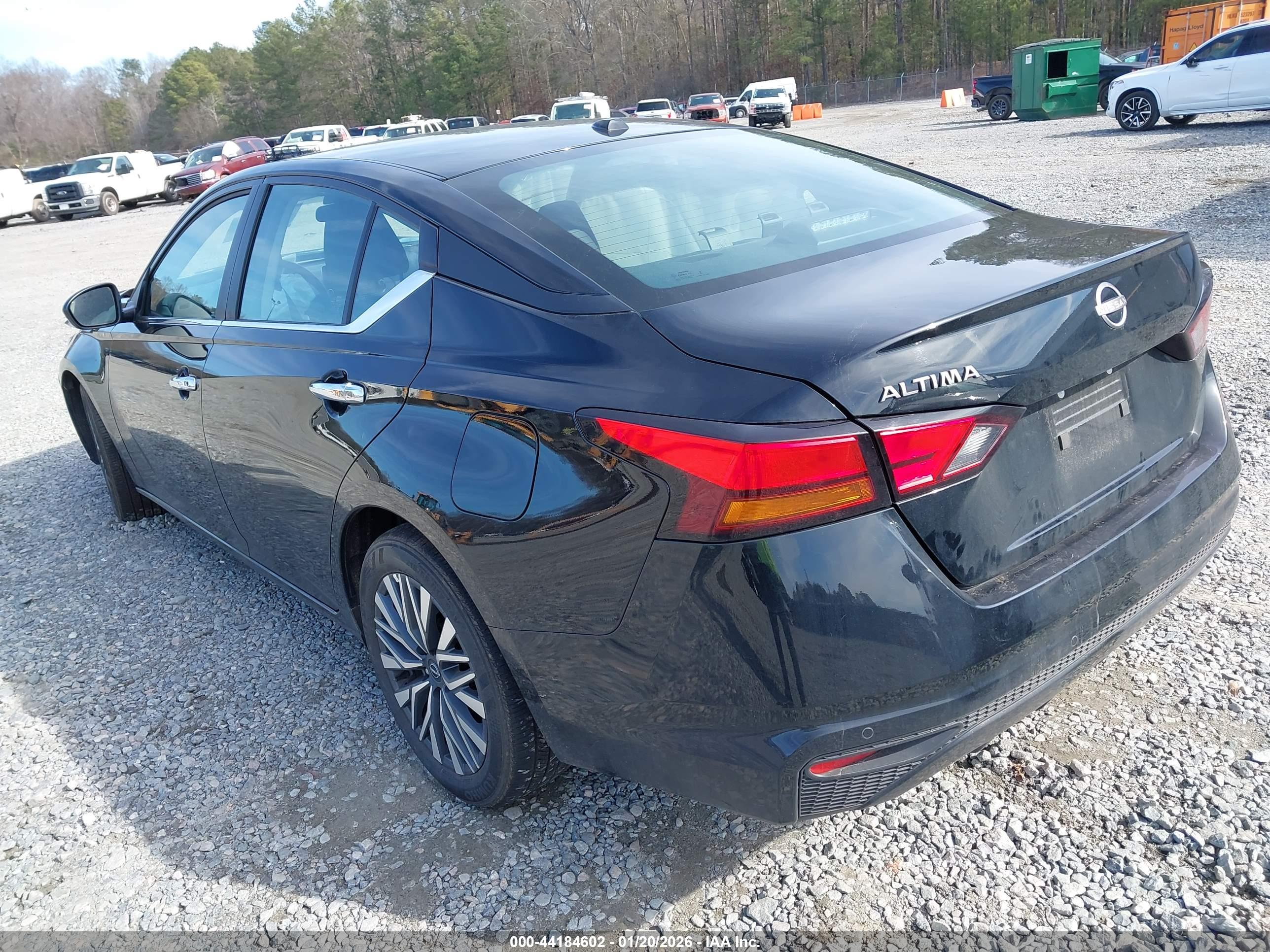 NISSAN ALTIMA image 3