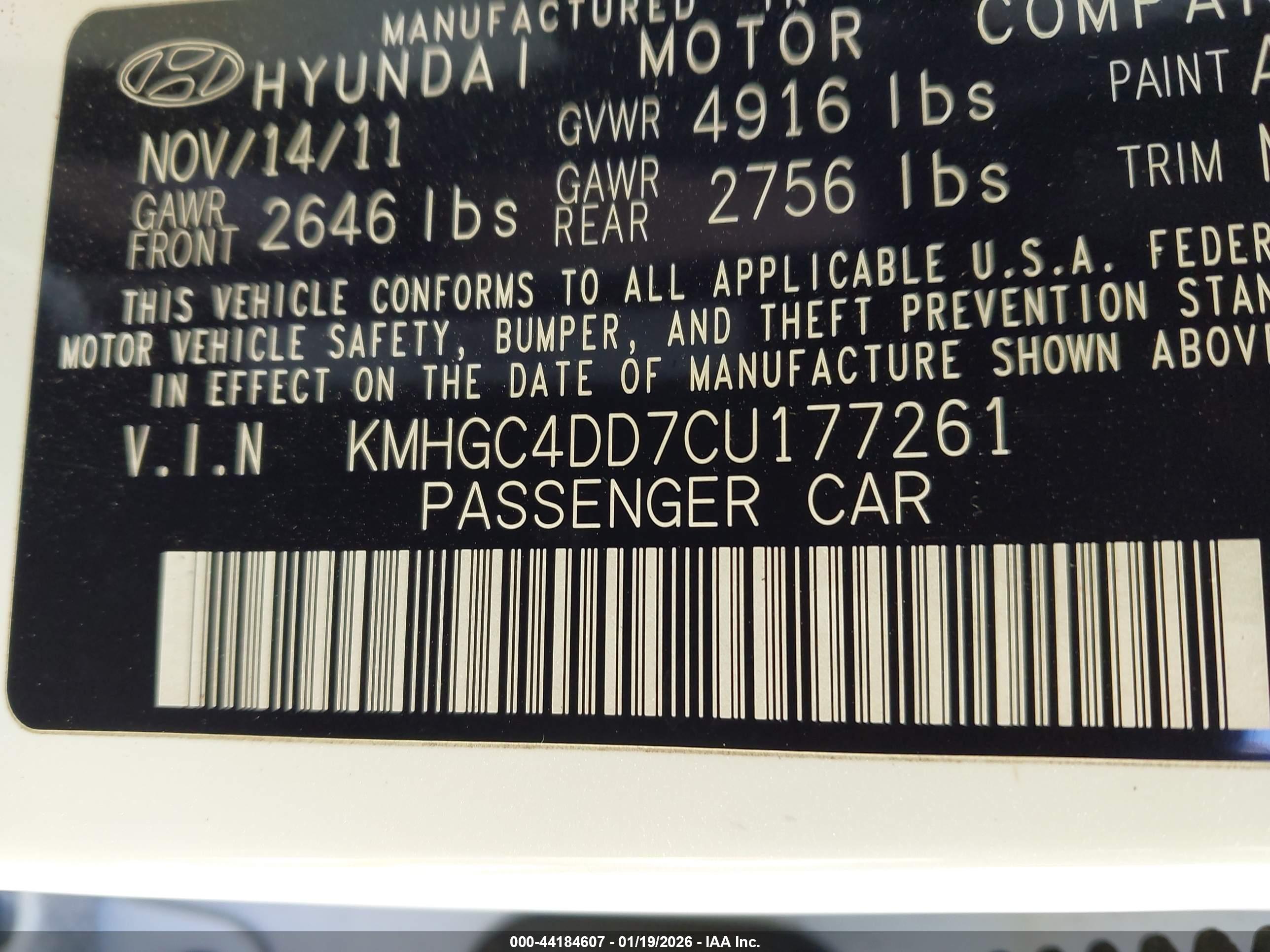 HYUNDAI GENESIS image 9