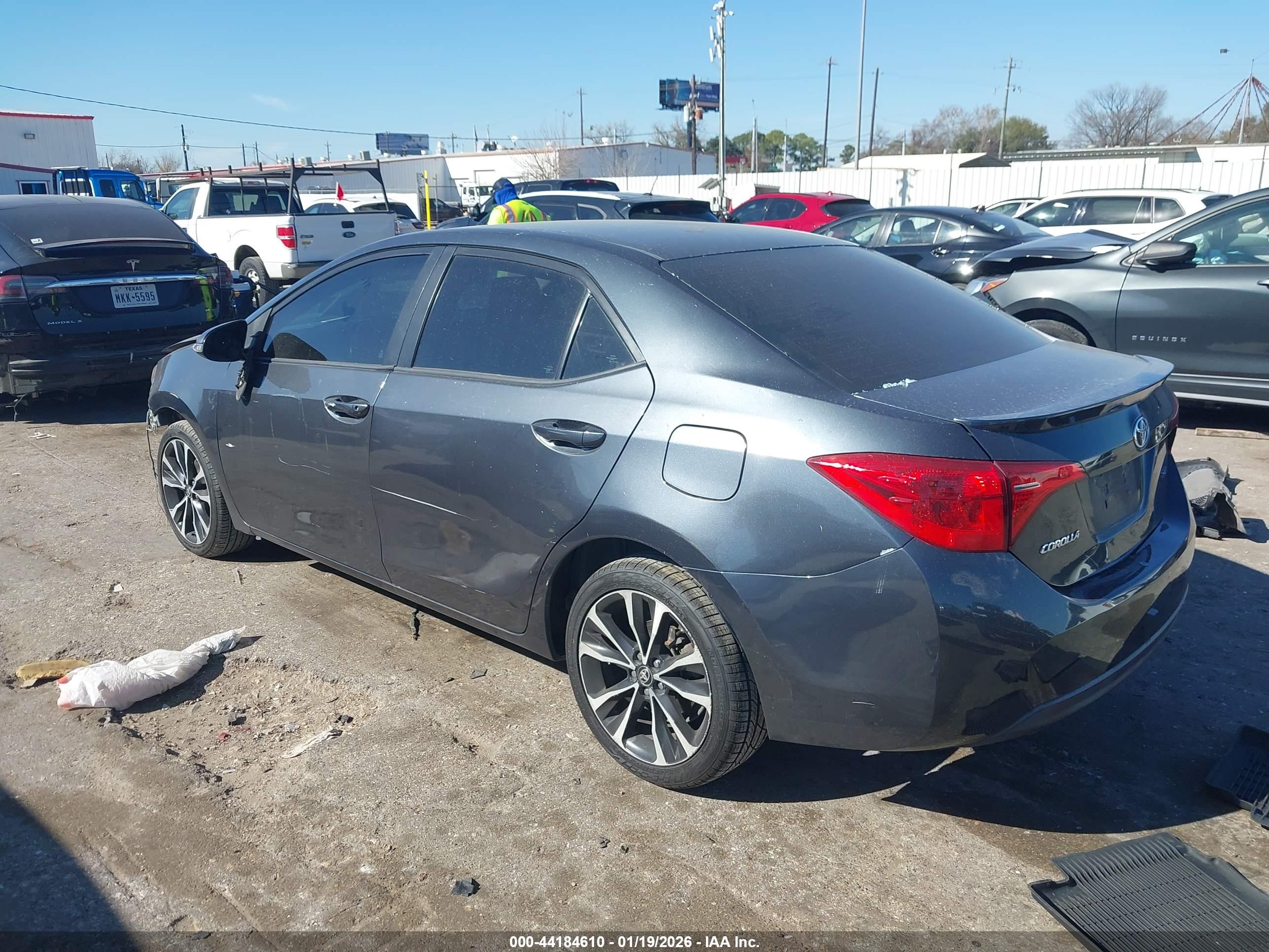 TOYOTA COROLLA image 3