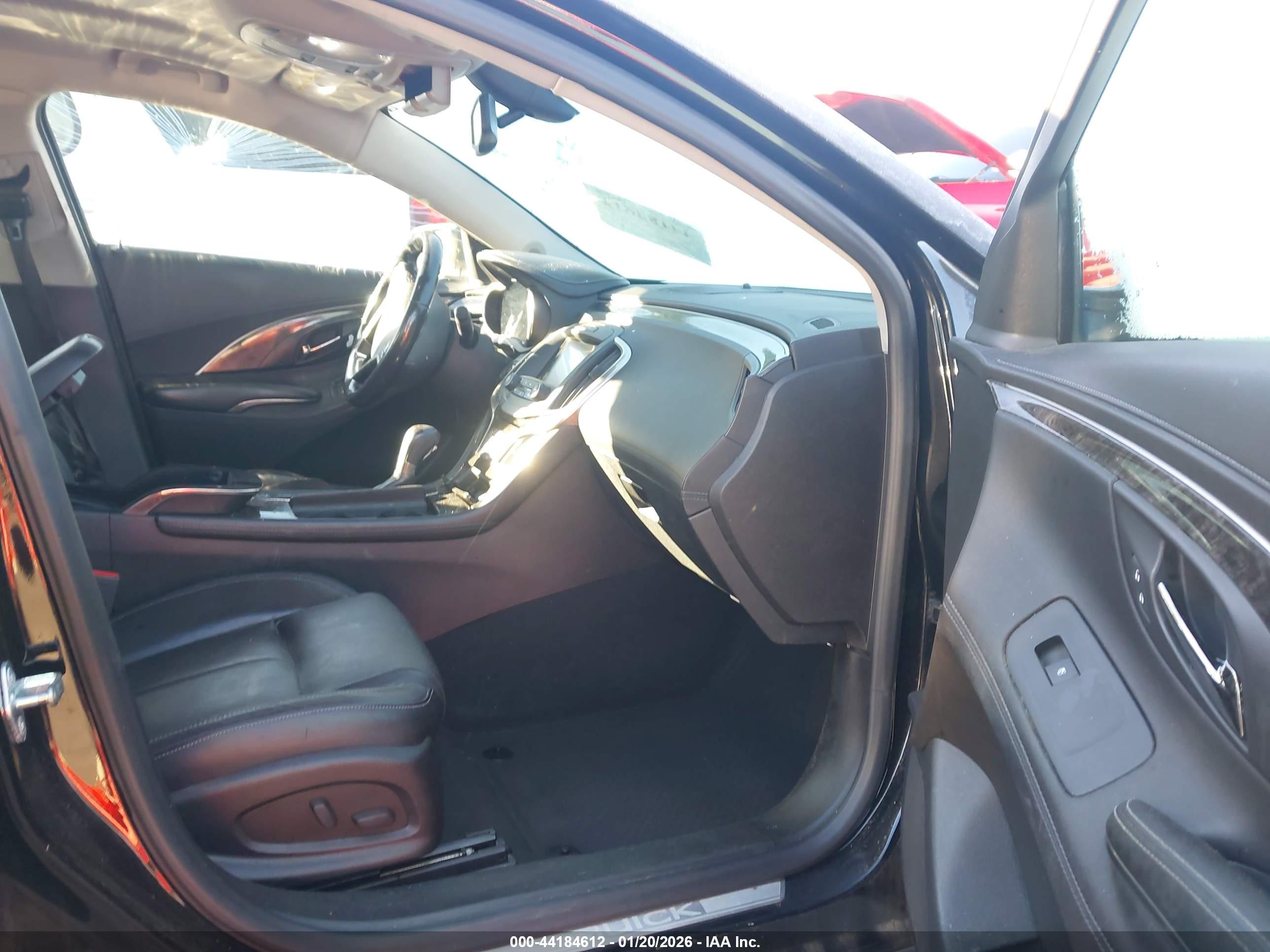 BUICK LACROSSE image 5