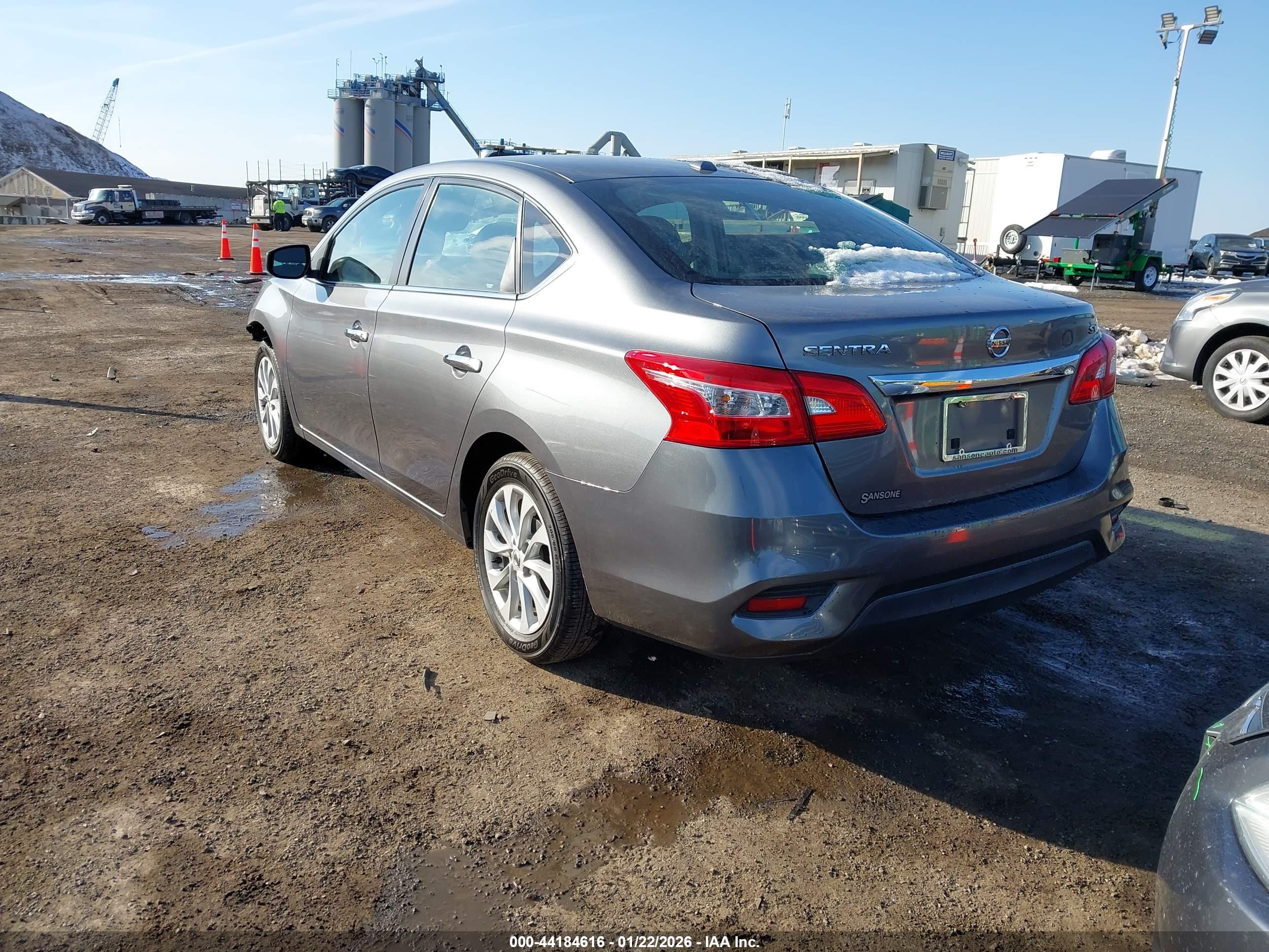 NISSAN SENTRA image 3