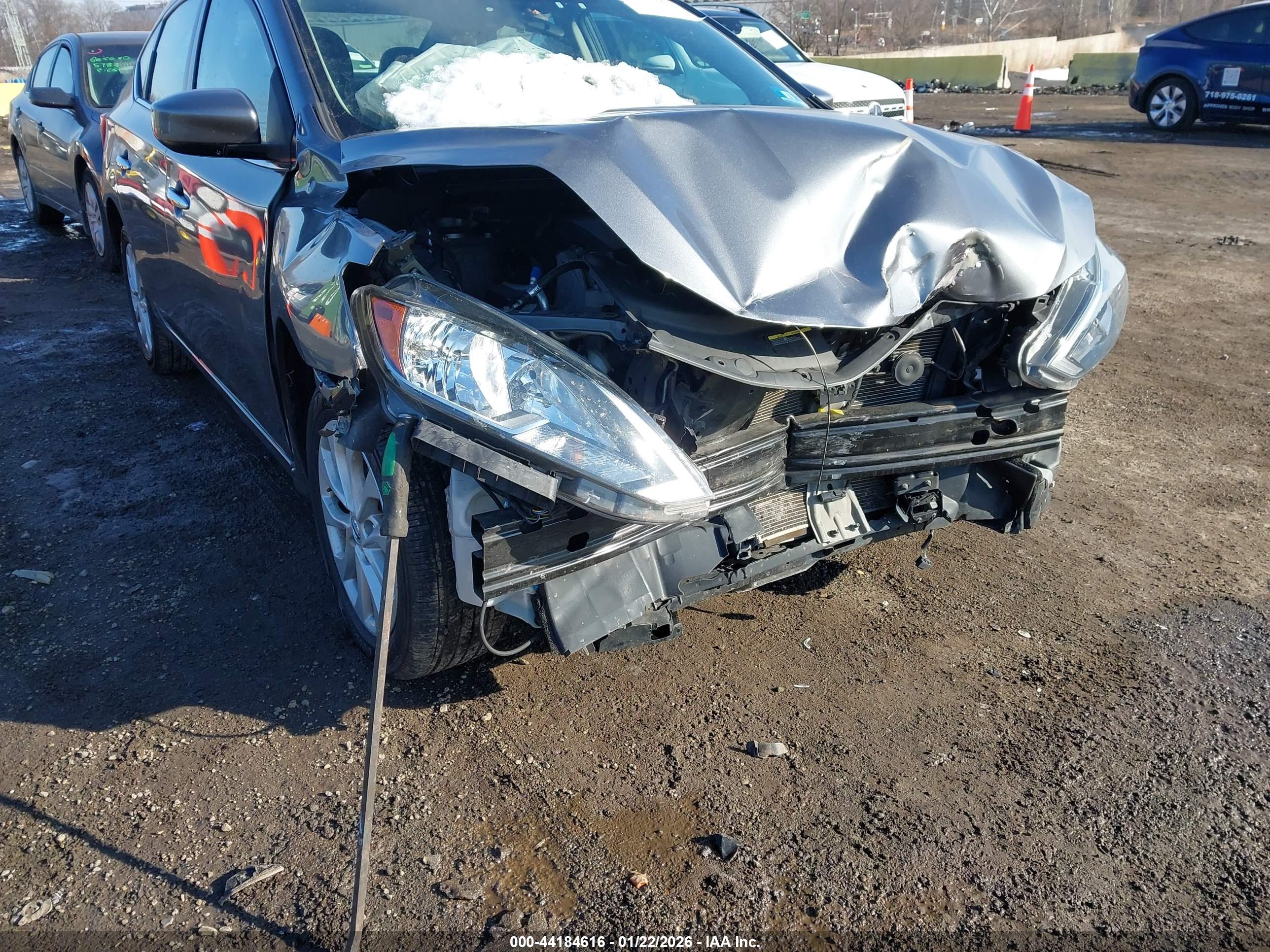 NISSAN SENTRA image 6