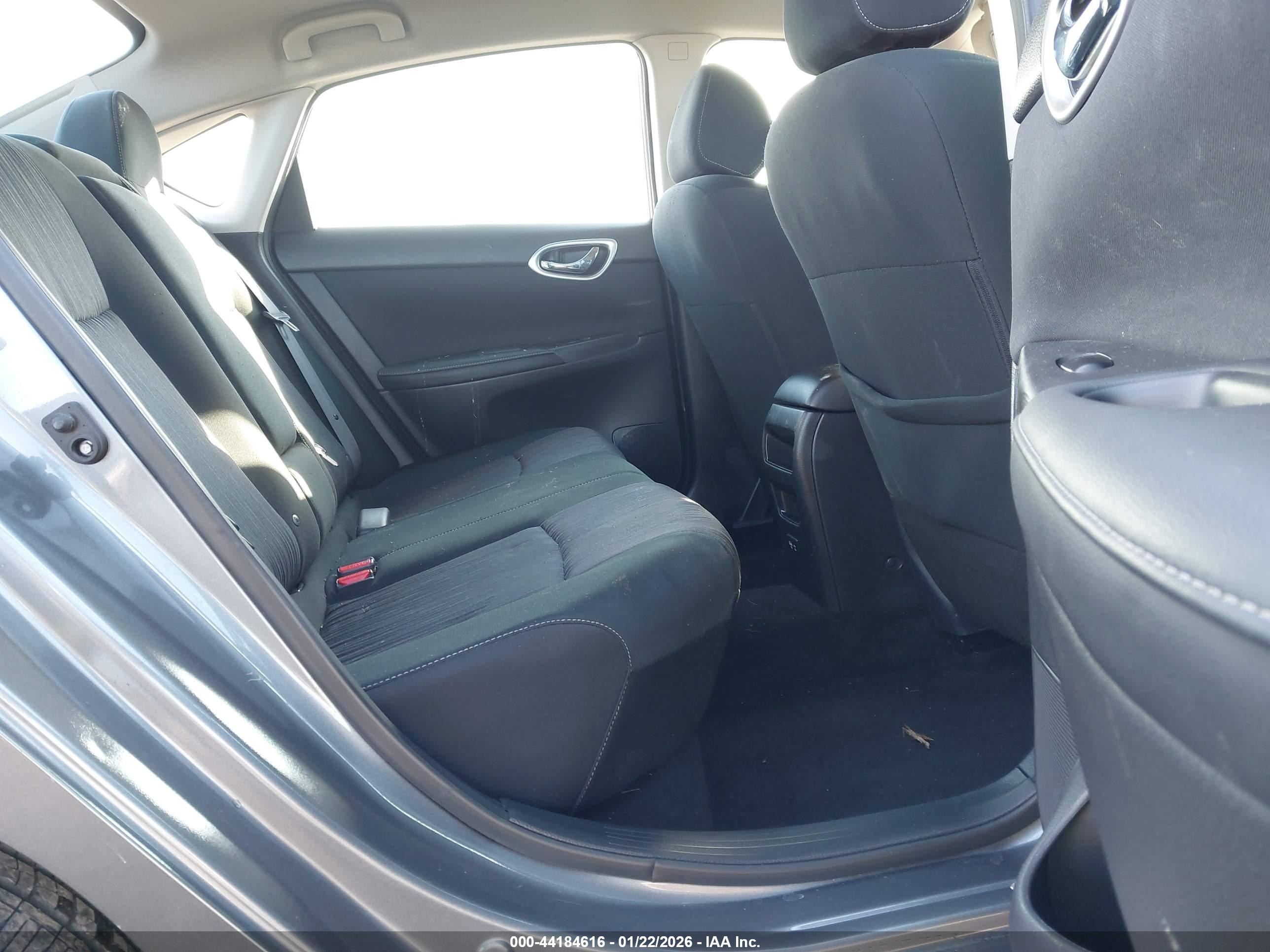 NISSAN SENTRA image 8