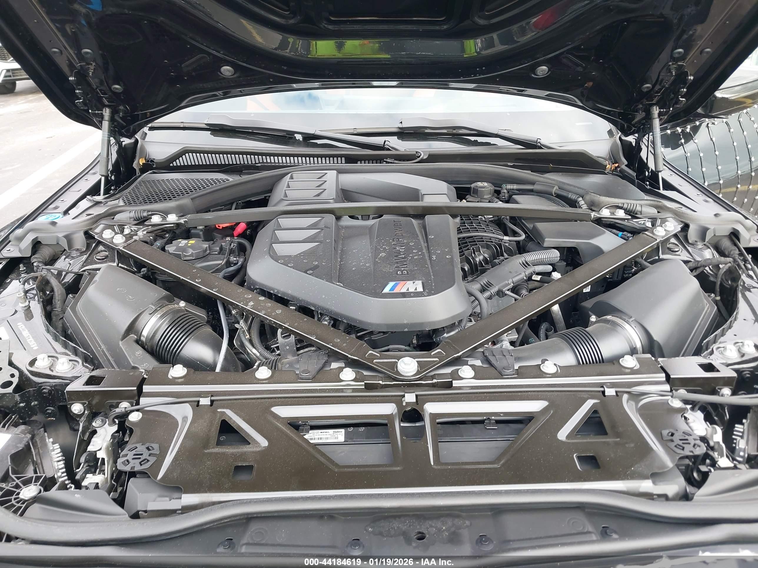 BMW M4 image 10