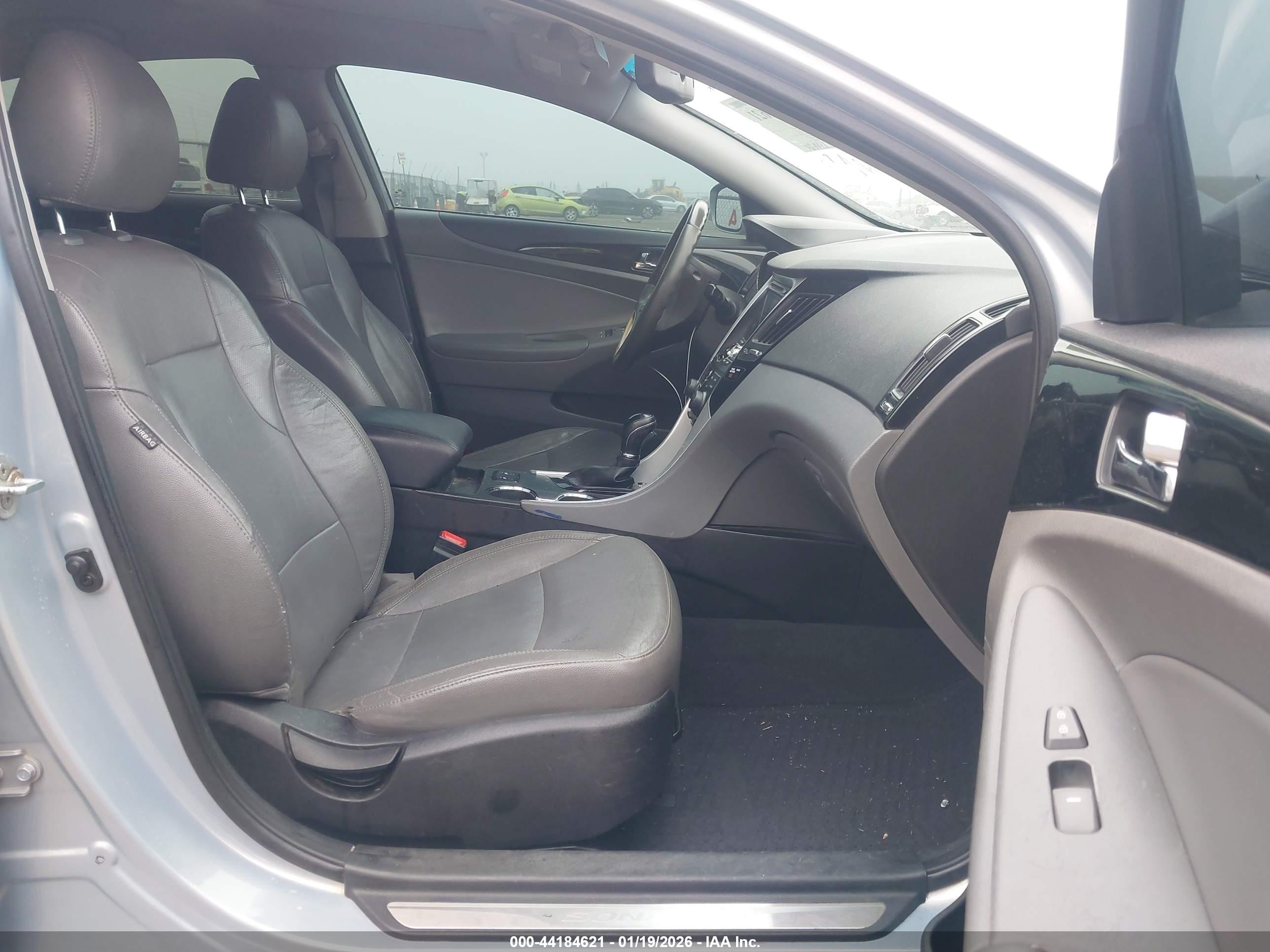 HYUNDAI SONATA image 5