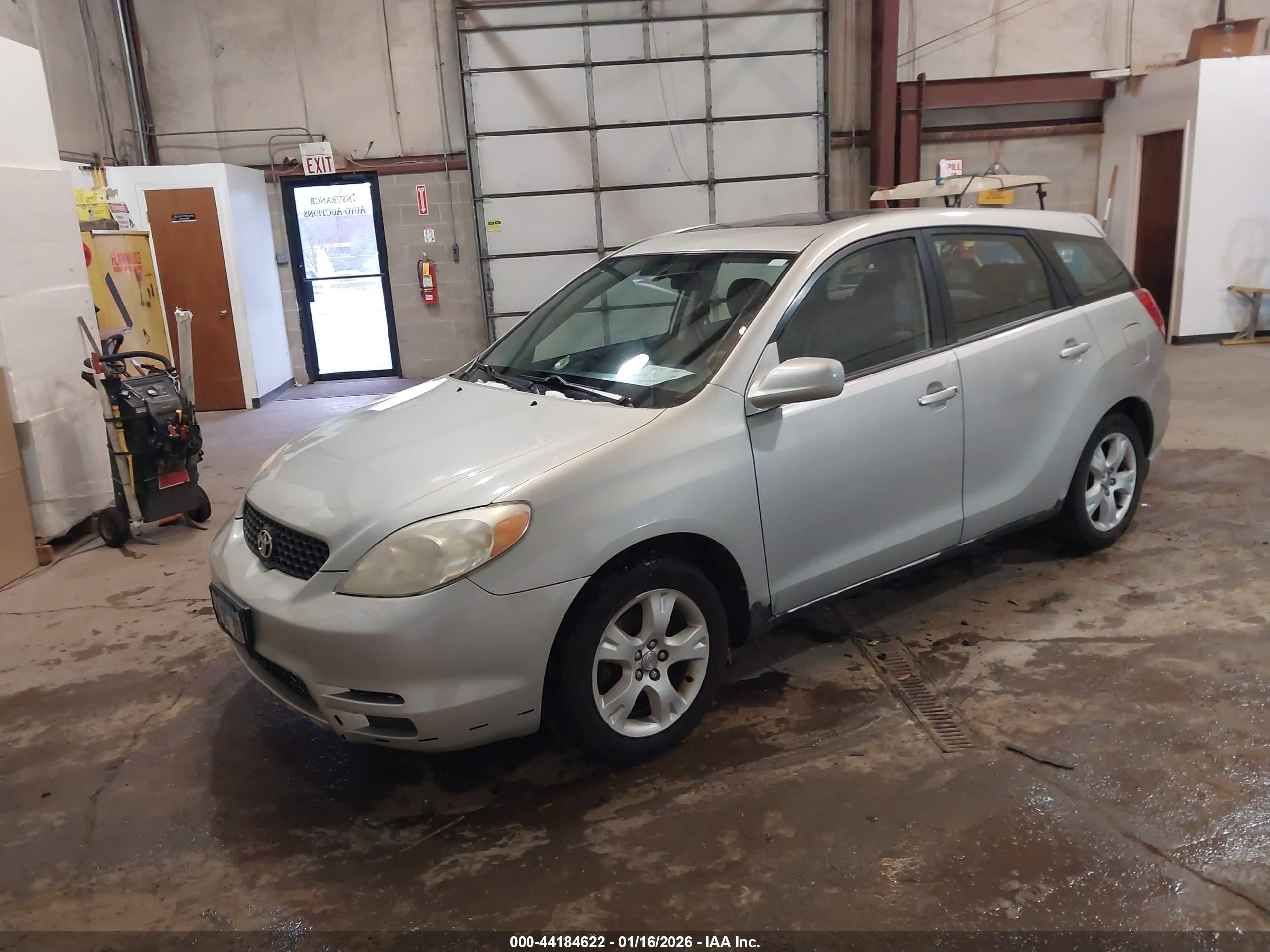 TOYOTA MATRIX image 2