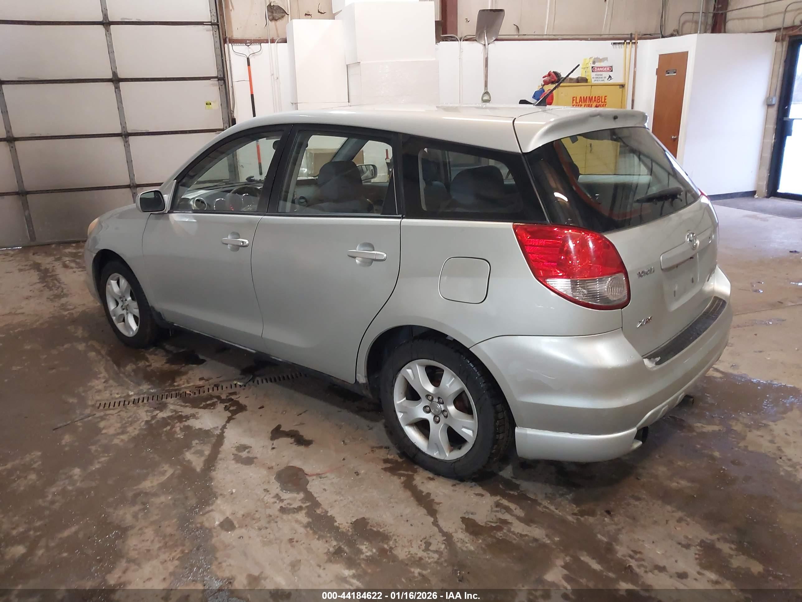 TOYOTA MATRIX image 3