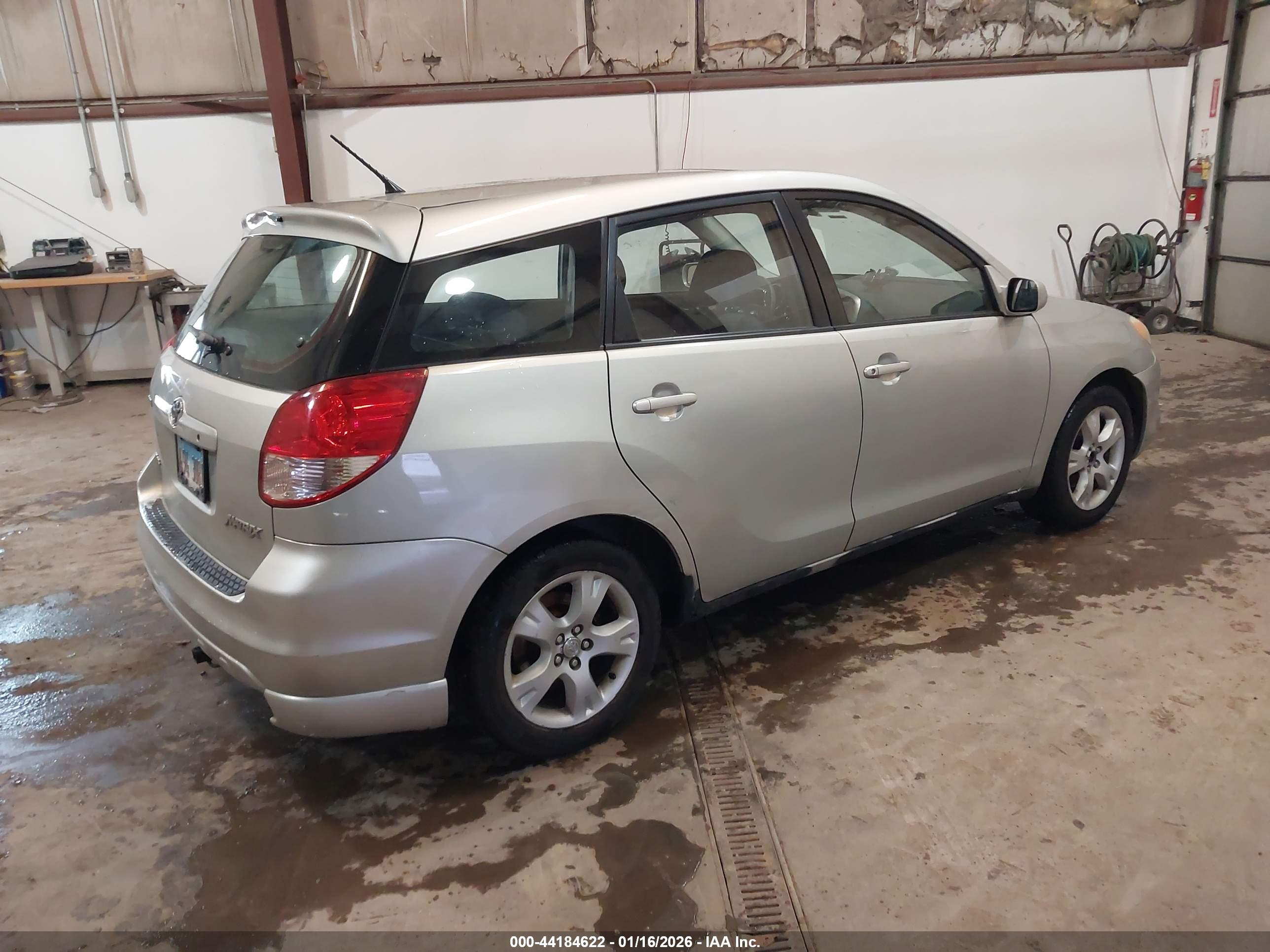 TOYOTA MATRIX image 4