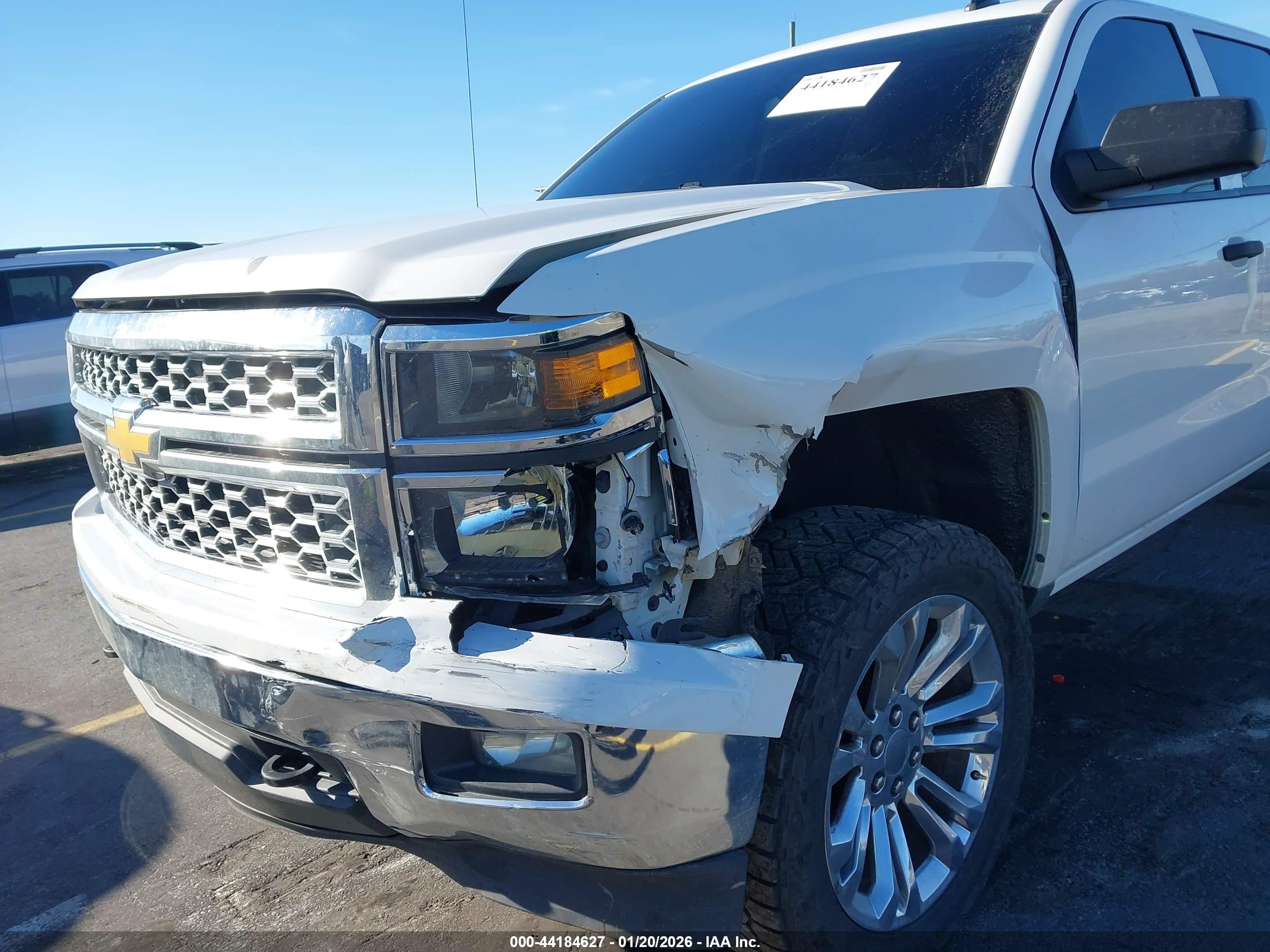 CHEVROLET SILVERADO image 6