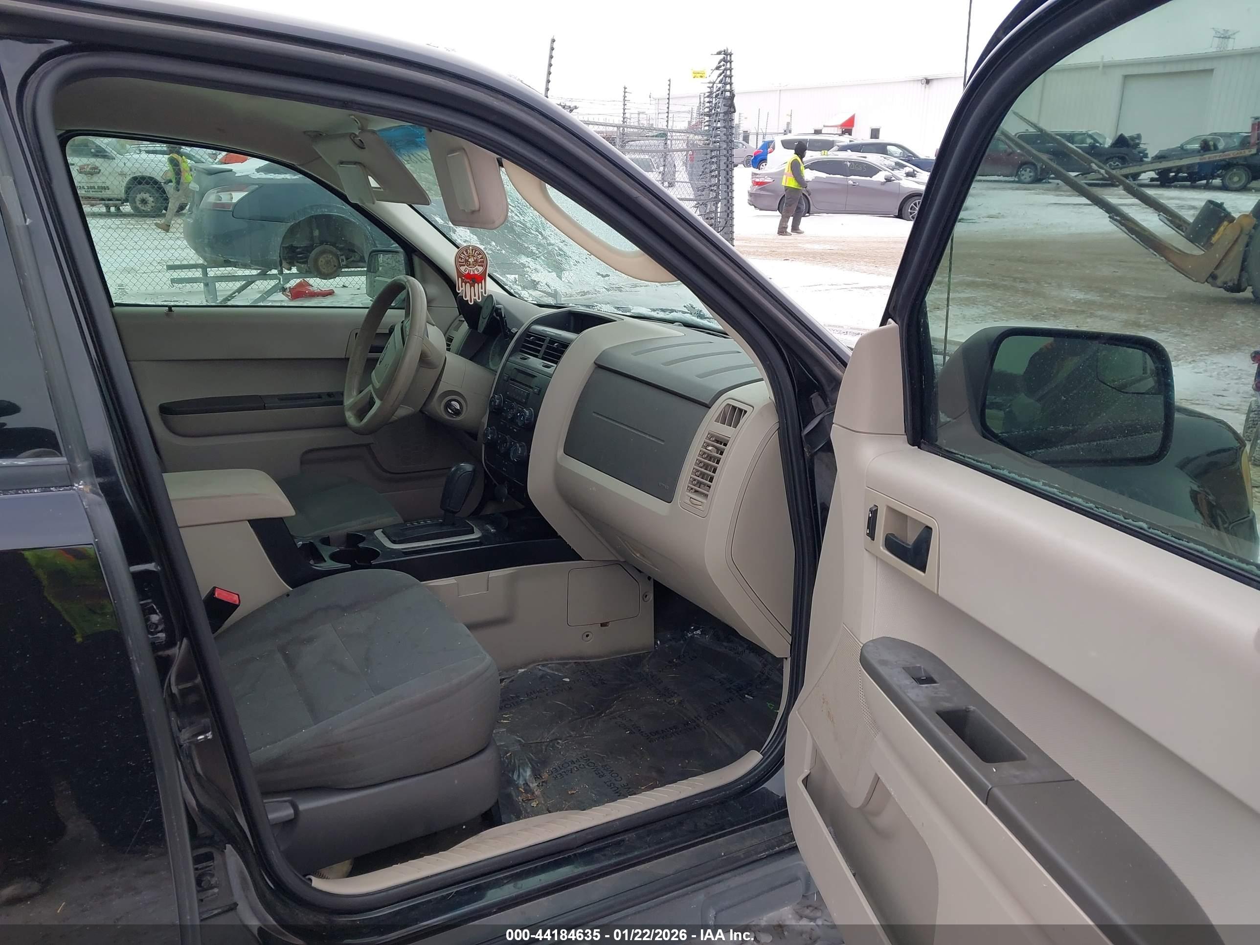 FORD ESCAPE image 5