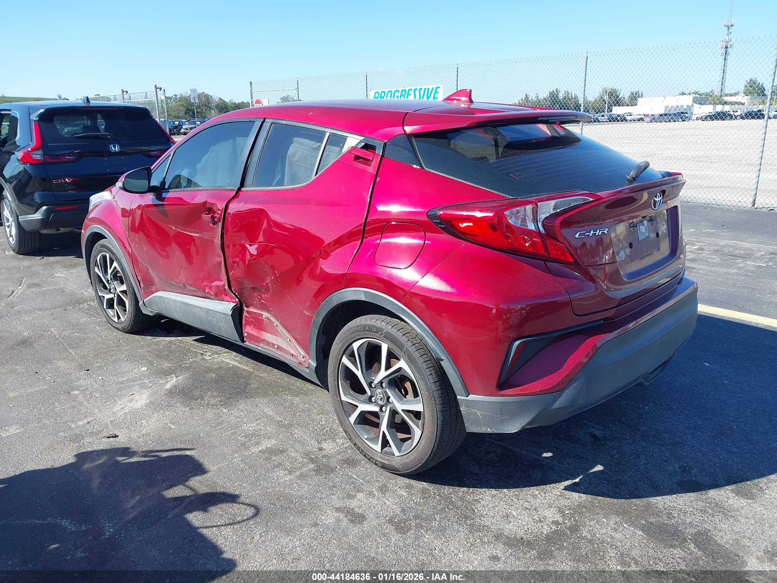 TOYOTA C-HR image 3
