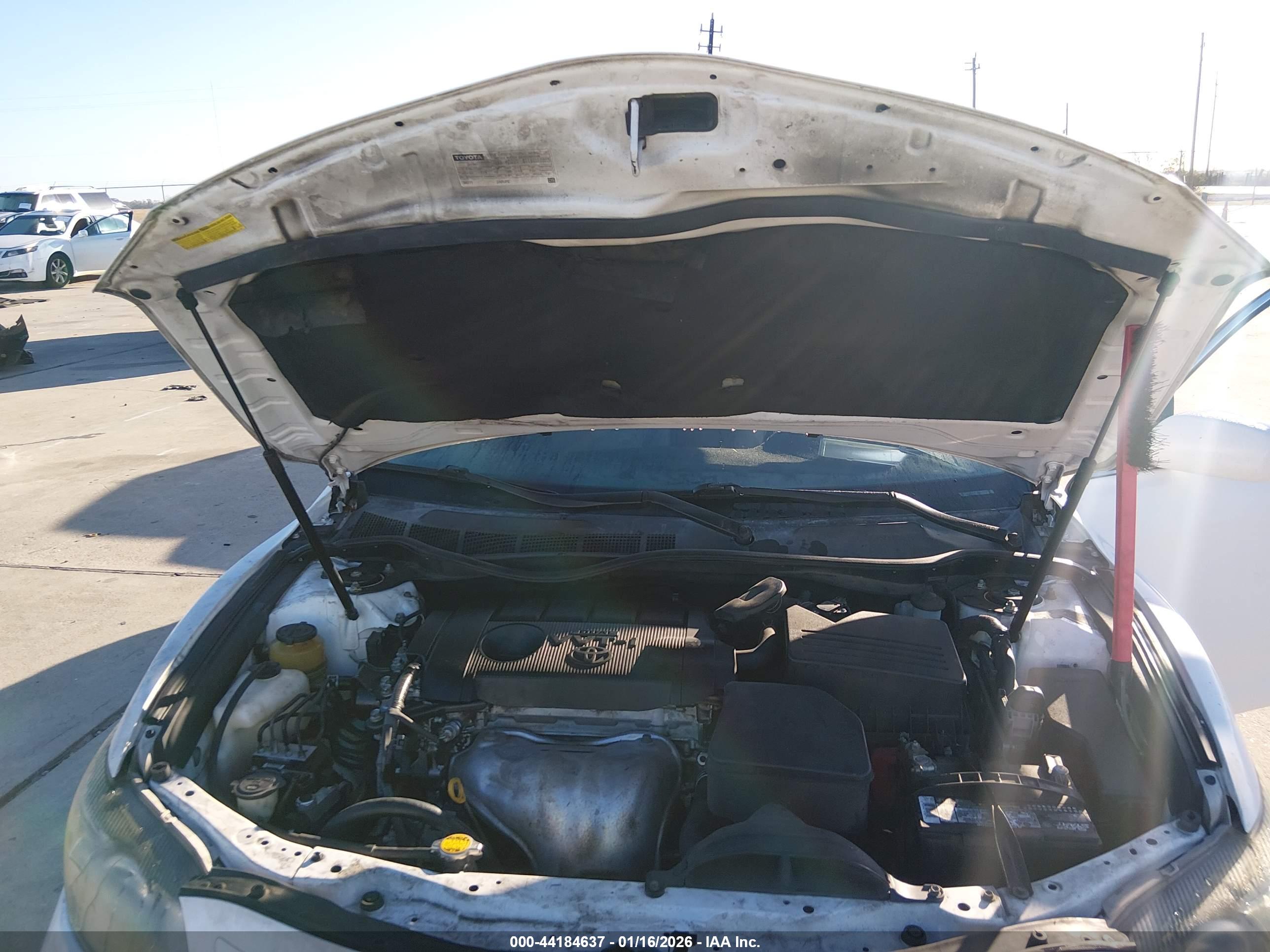 TOYOTA CAMRY image 10