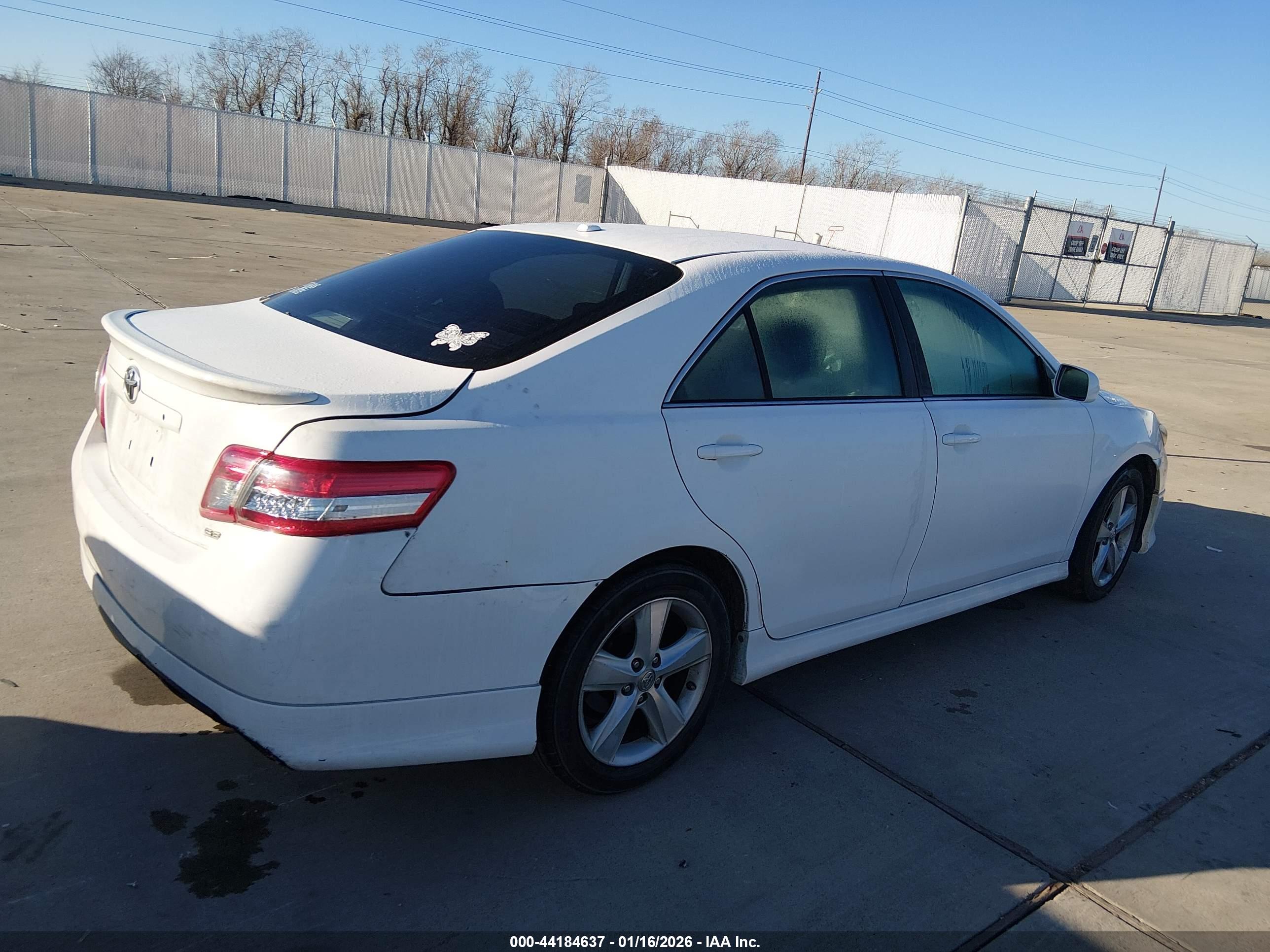 TOYOTA CAMRY image 4