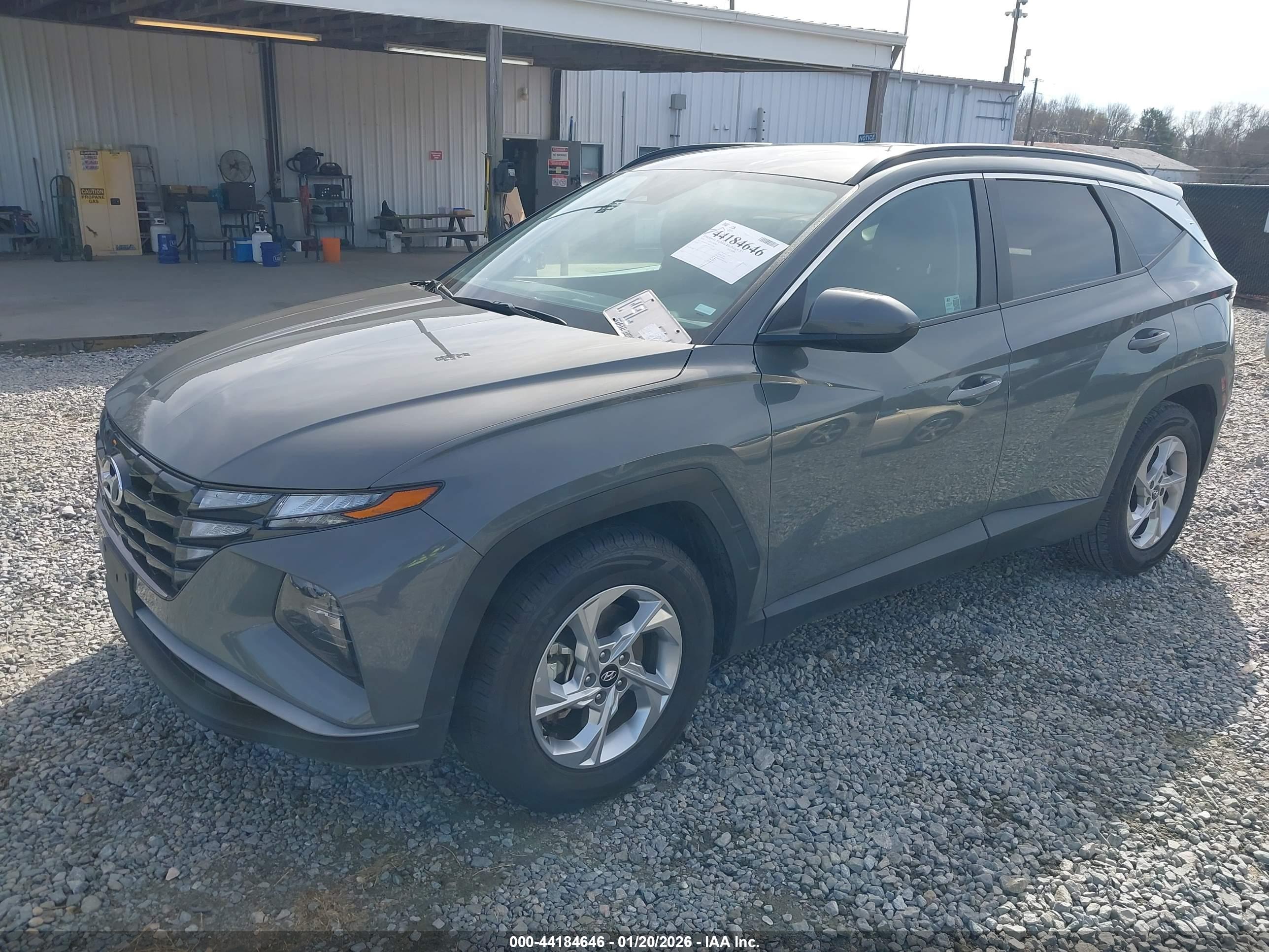 HYUNDAI TUCSON image 2