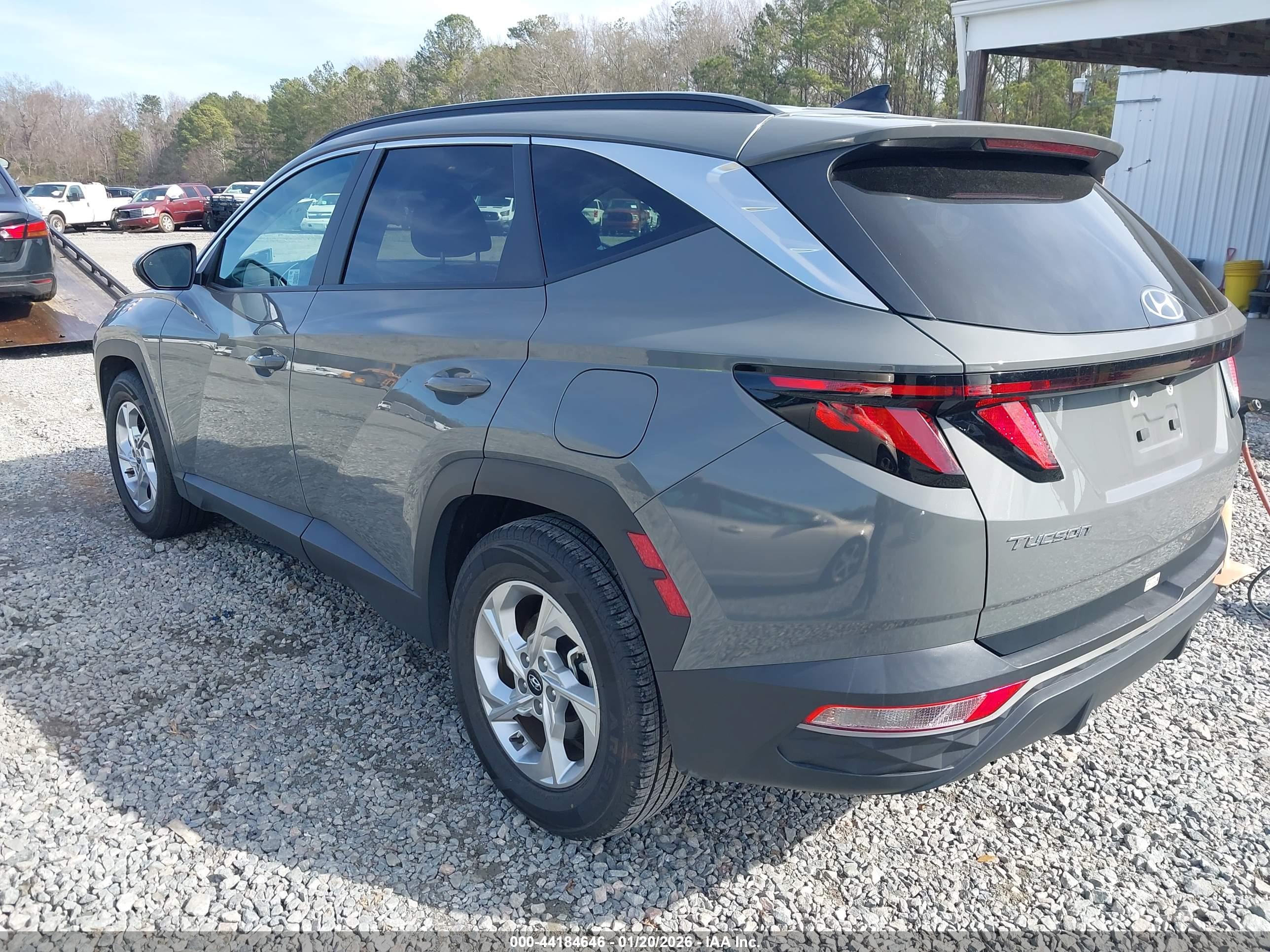 HYUNDAI TUCSON image 3