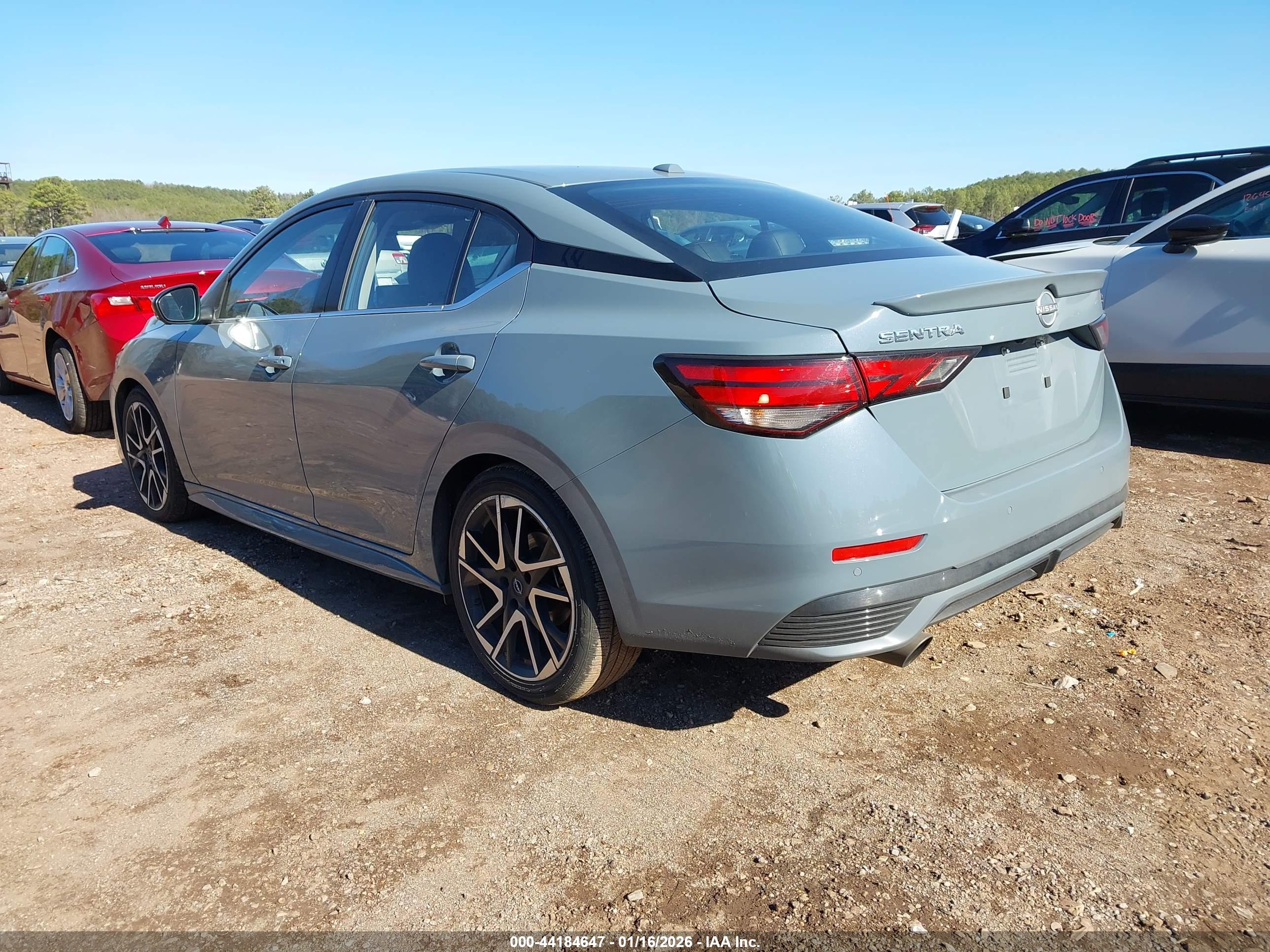 NISSAN SENTRA image 3