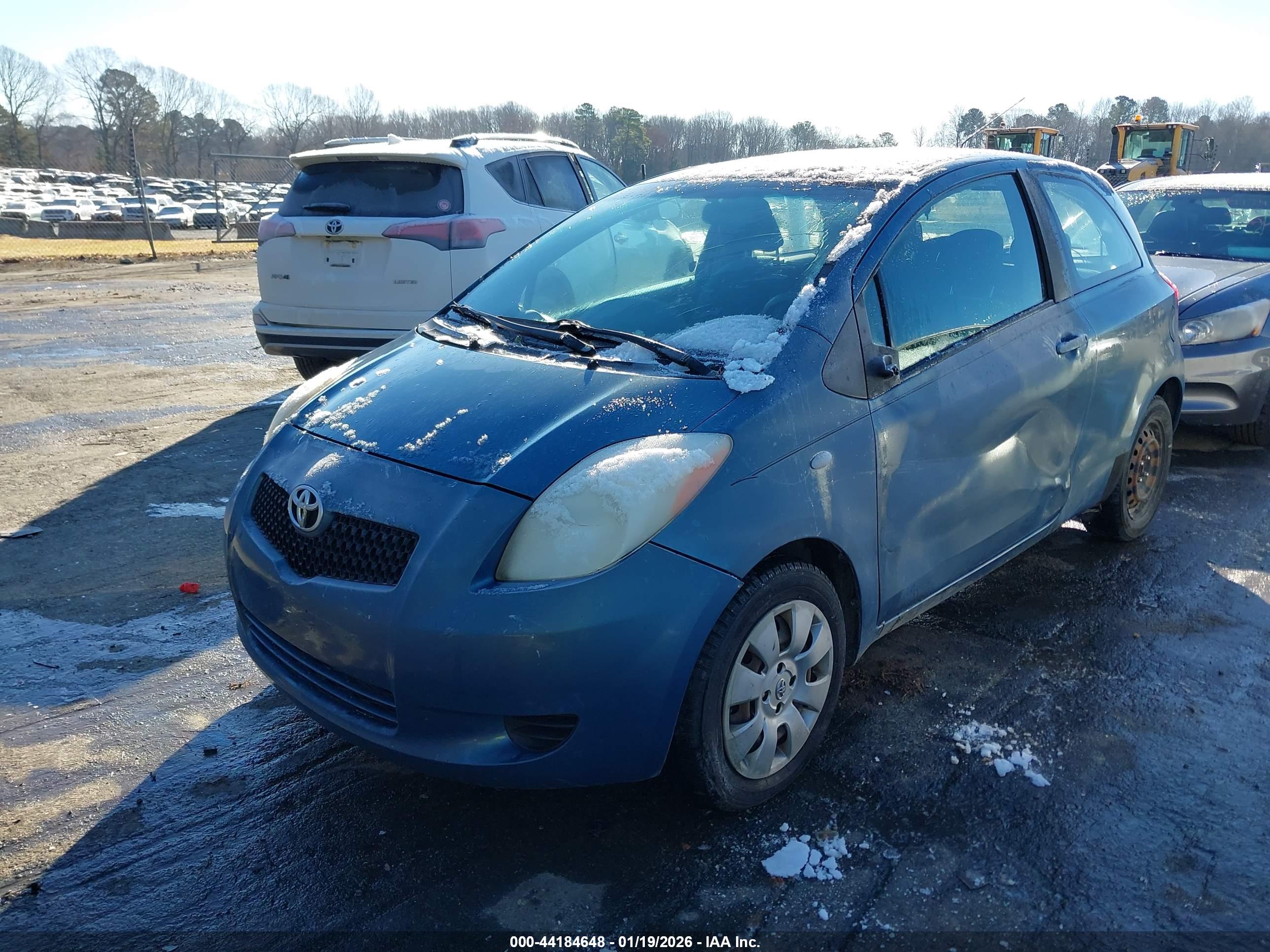 TOYOTA YARIS image 2