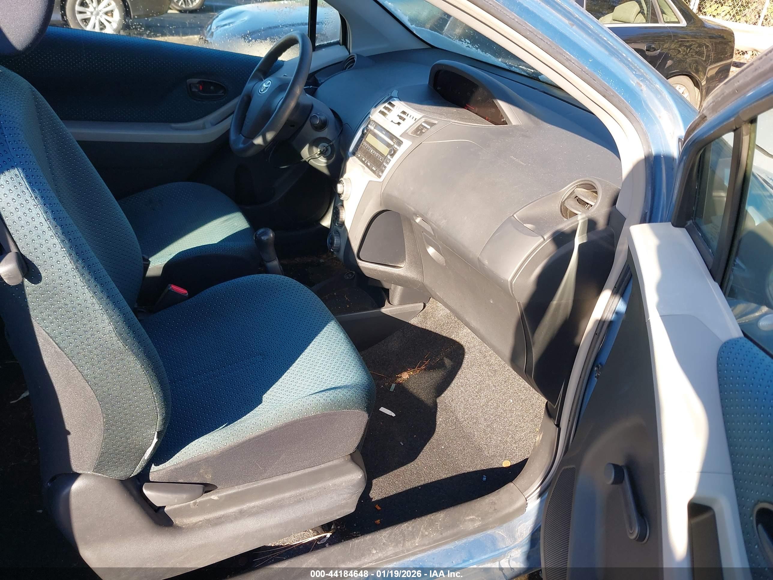 TOYOTA YARIS image 5
