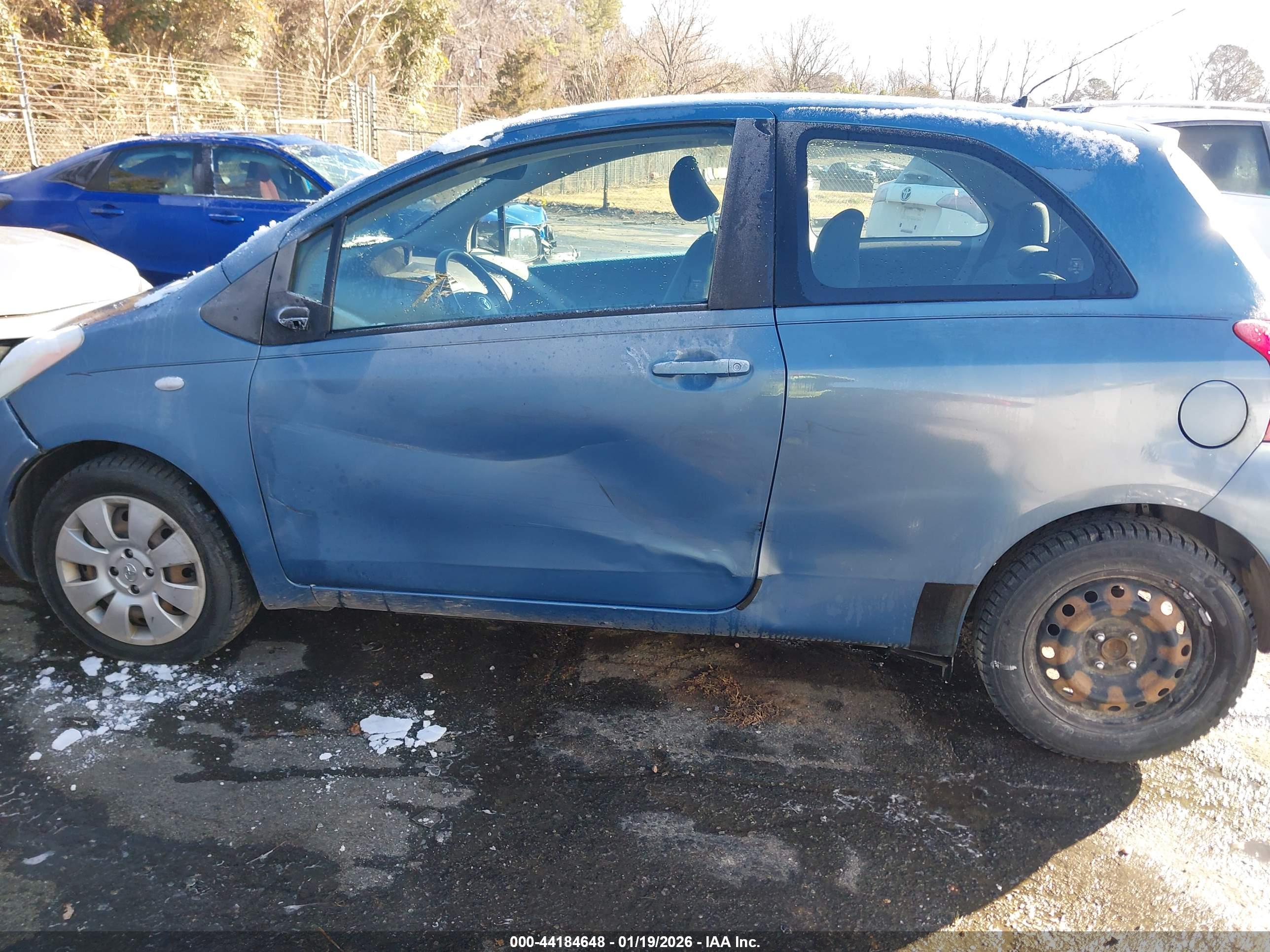 TOYOTA YARIS image 6