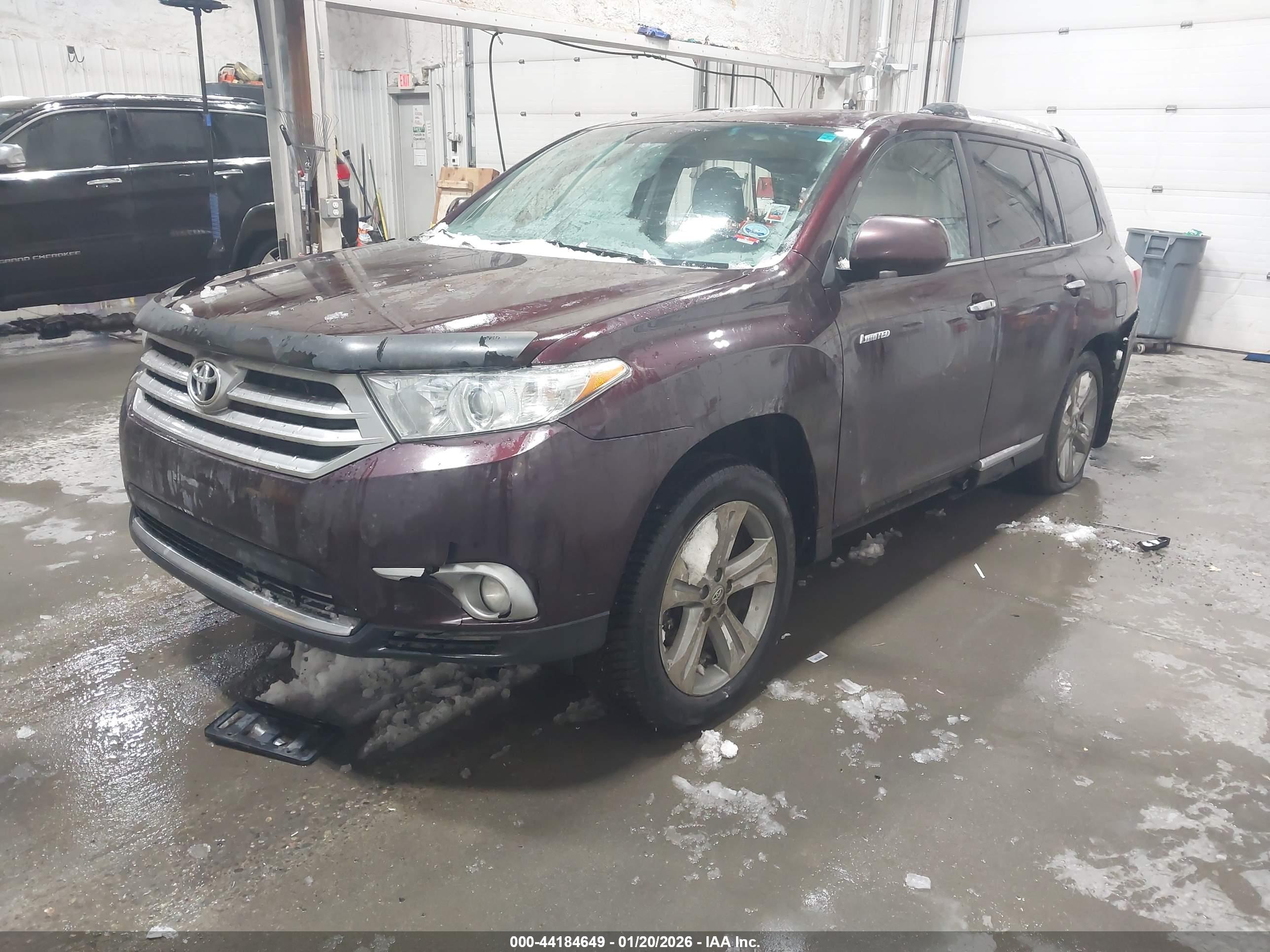 TOYOTA HIGHLANDER image 2