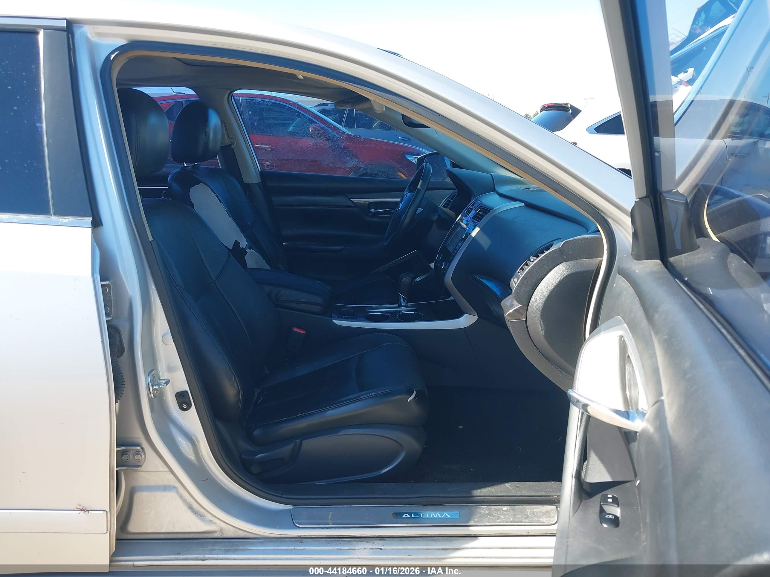 NISSAN ALTIMA image 5