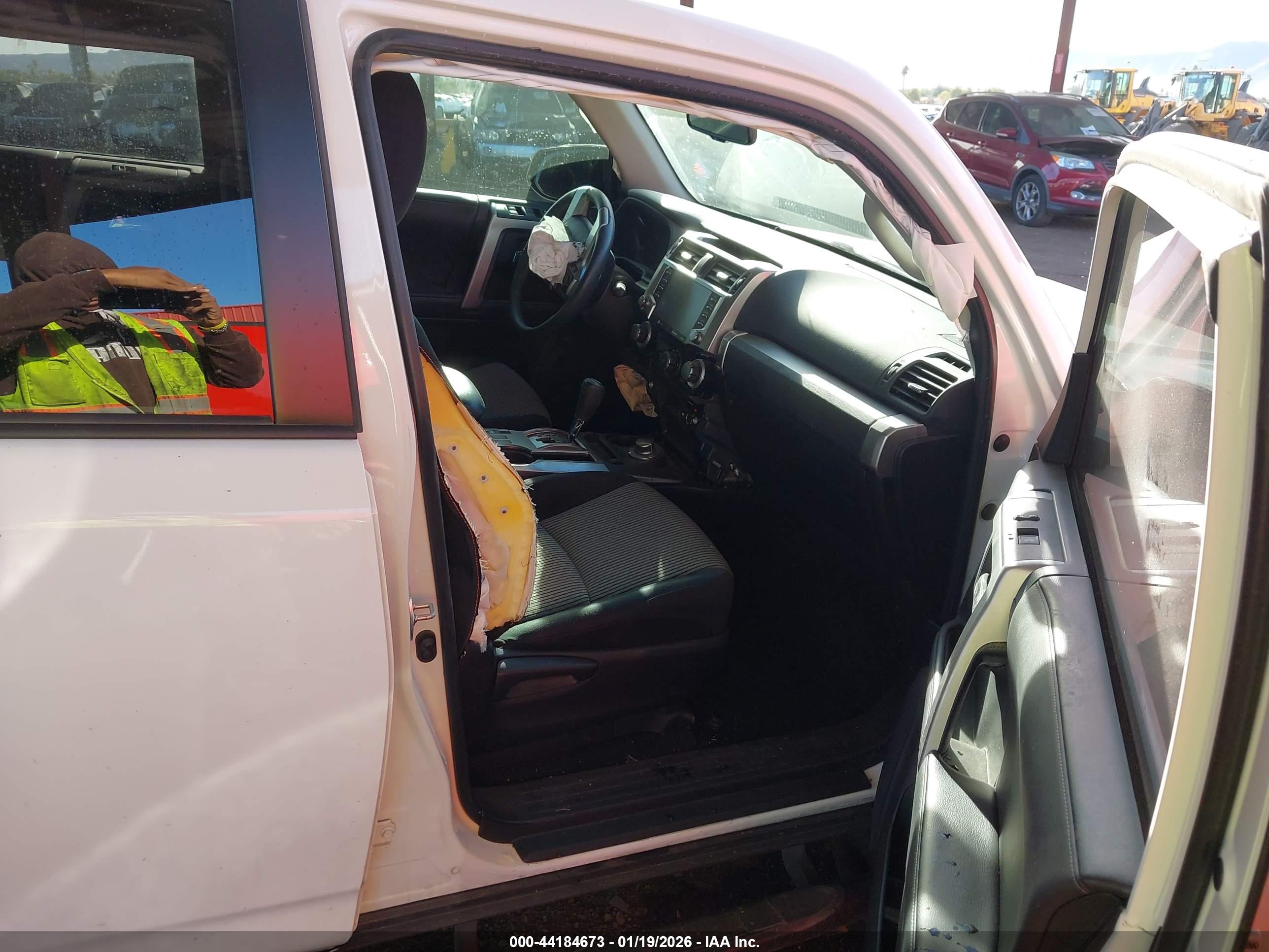 TOYOTA 4RUNNER image 5