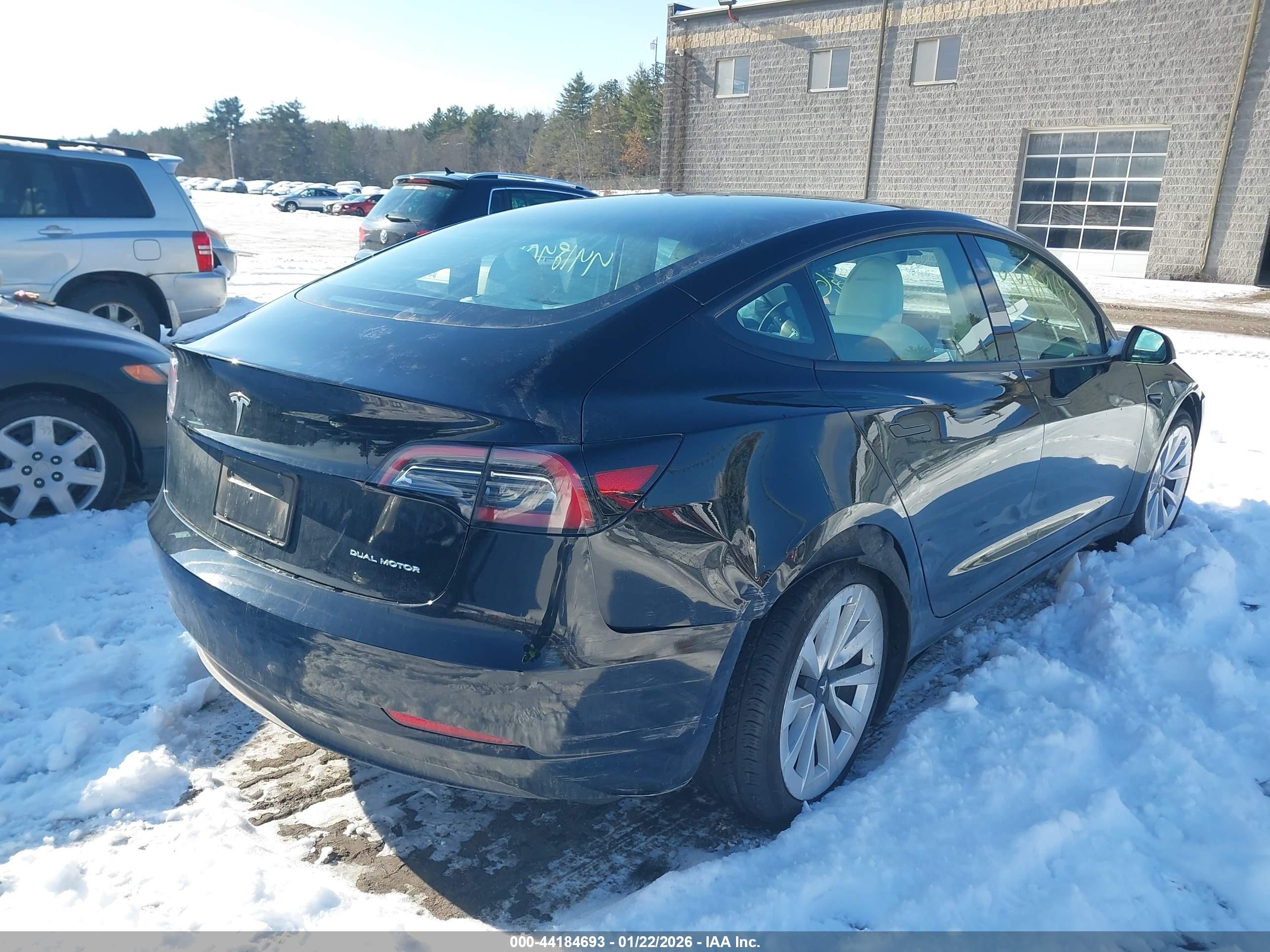 TESLA MODEL image 4
