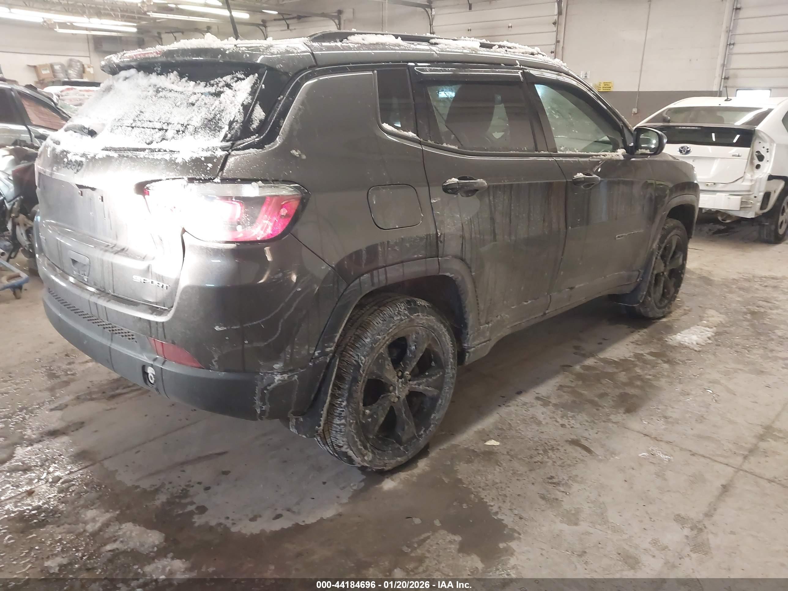 JEEP COMPASS image 4