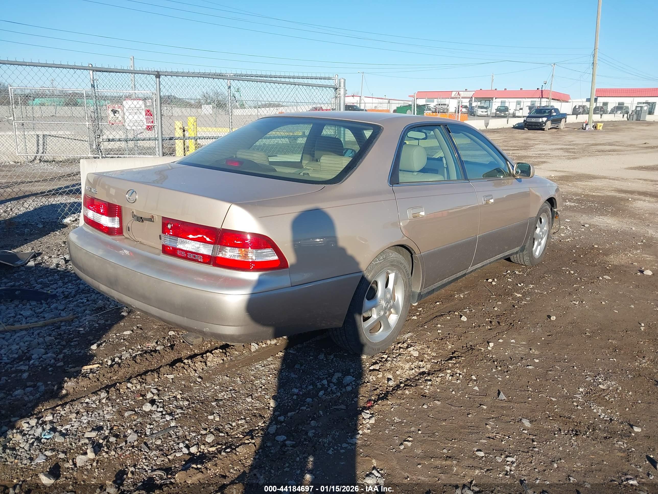 LEXUS ES image 4